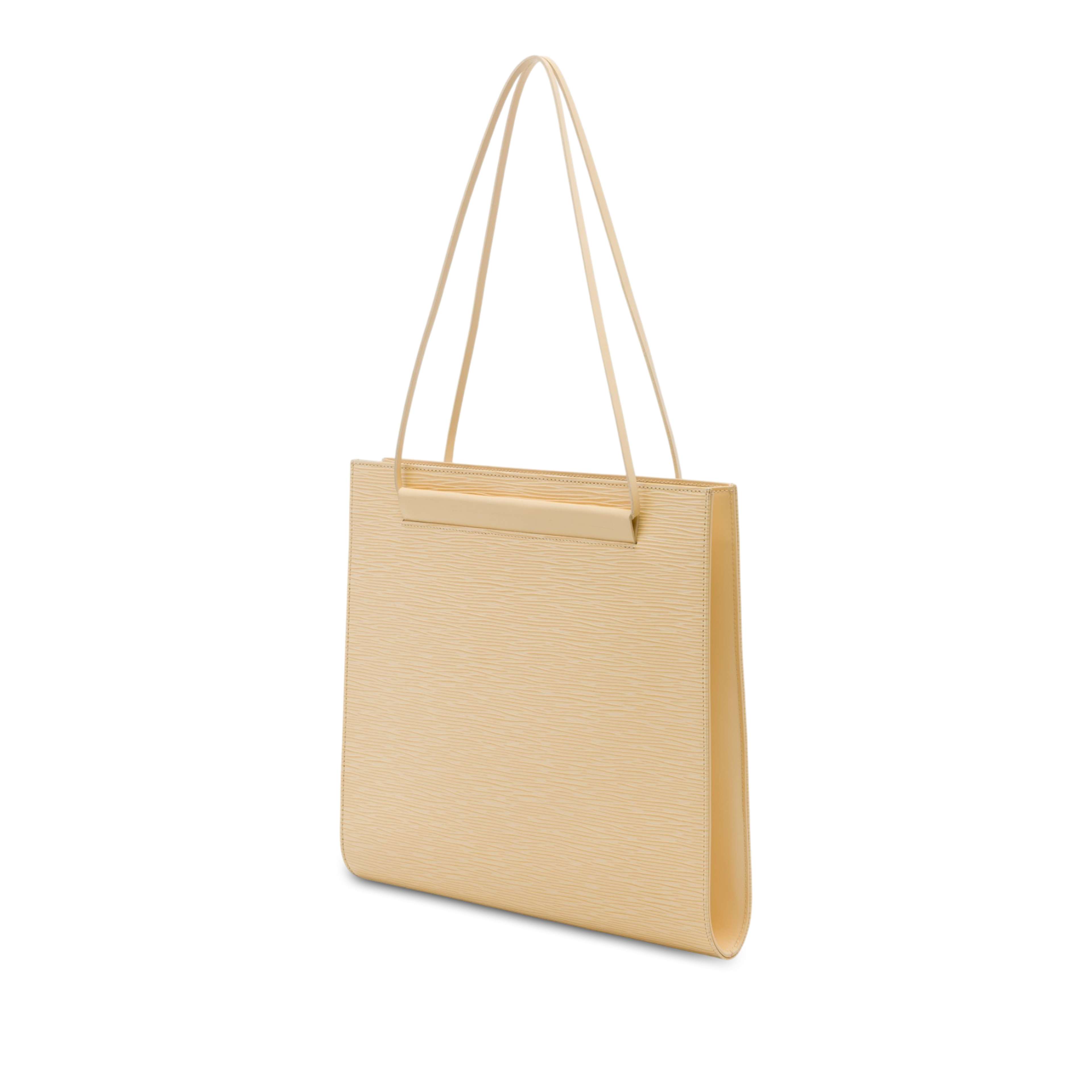 Louis Vuitton Epi Saint Tropez, från Luxclusif, i färgen beige. Klicka för att öppna bilden i stort format