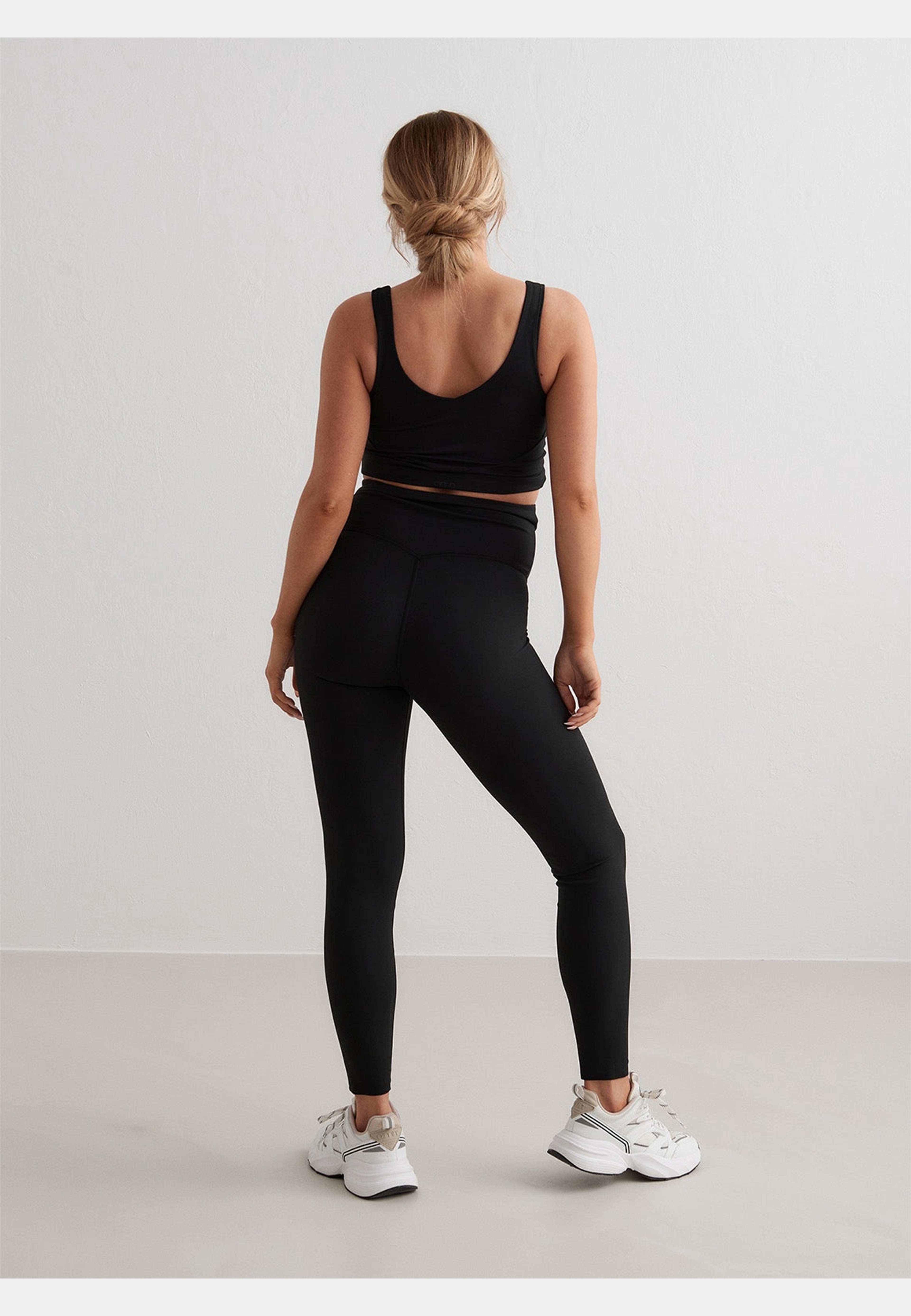 Sense Maternity Petite Tights, från aim'n, i färgen black. Klicka för att öppna bilden i stort format