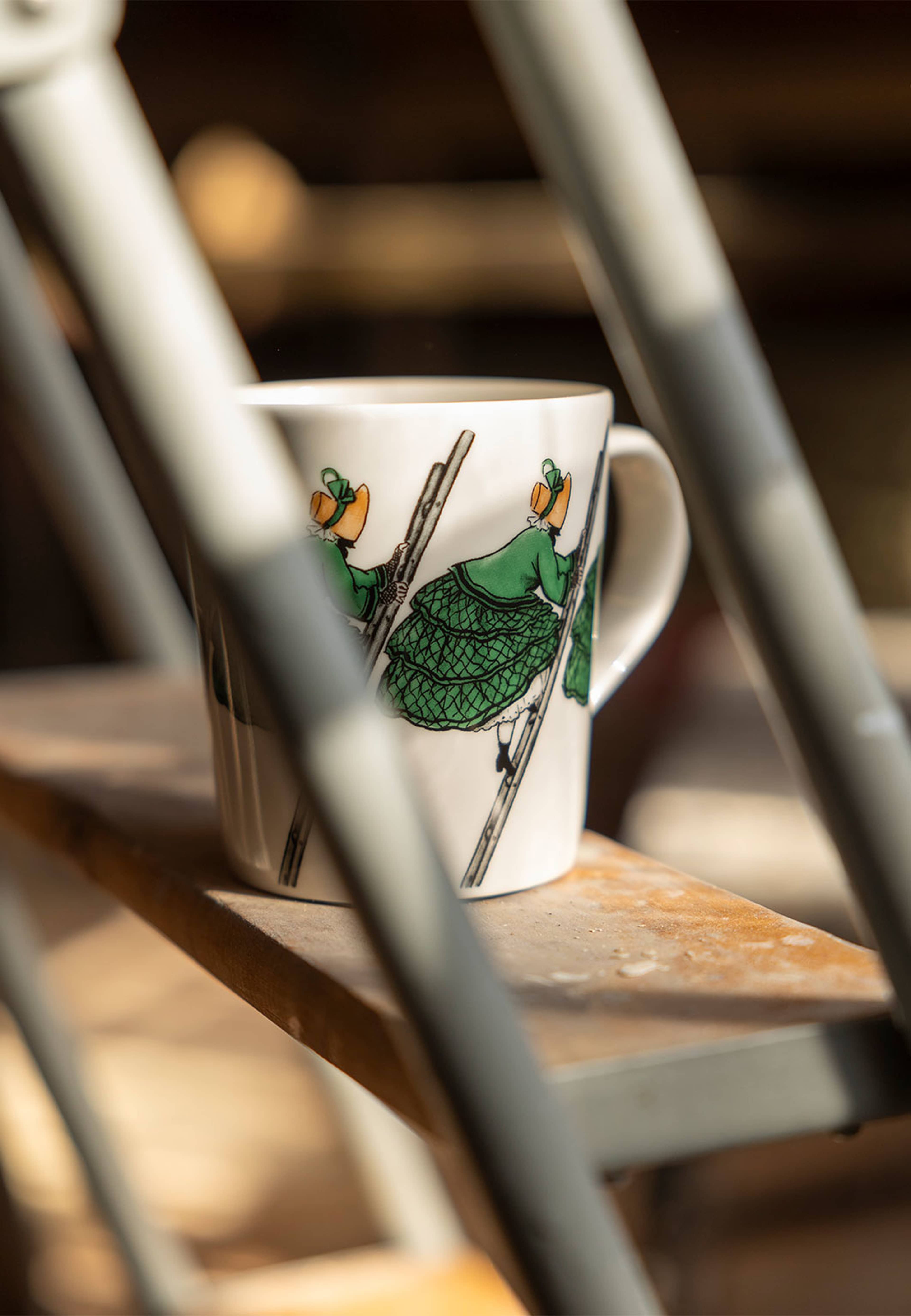 Elsa Beskow Mugg 40 cl with handle Aunt Green