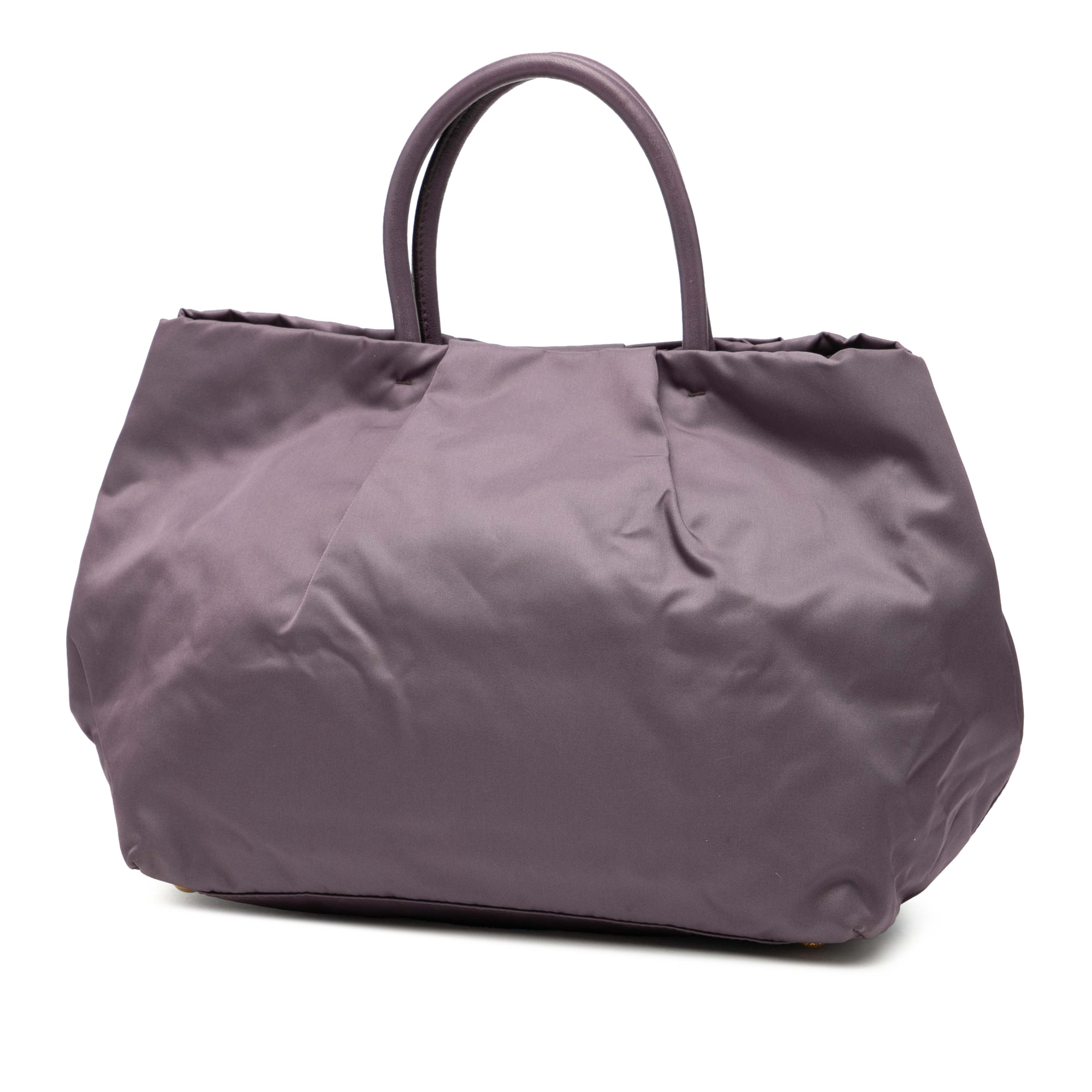 Prada Tessuto Fiocco Tote, från Luxclusif, i färgen purple. Klicka för att öppna bilden i stort format