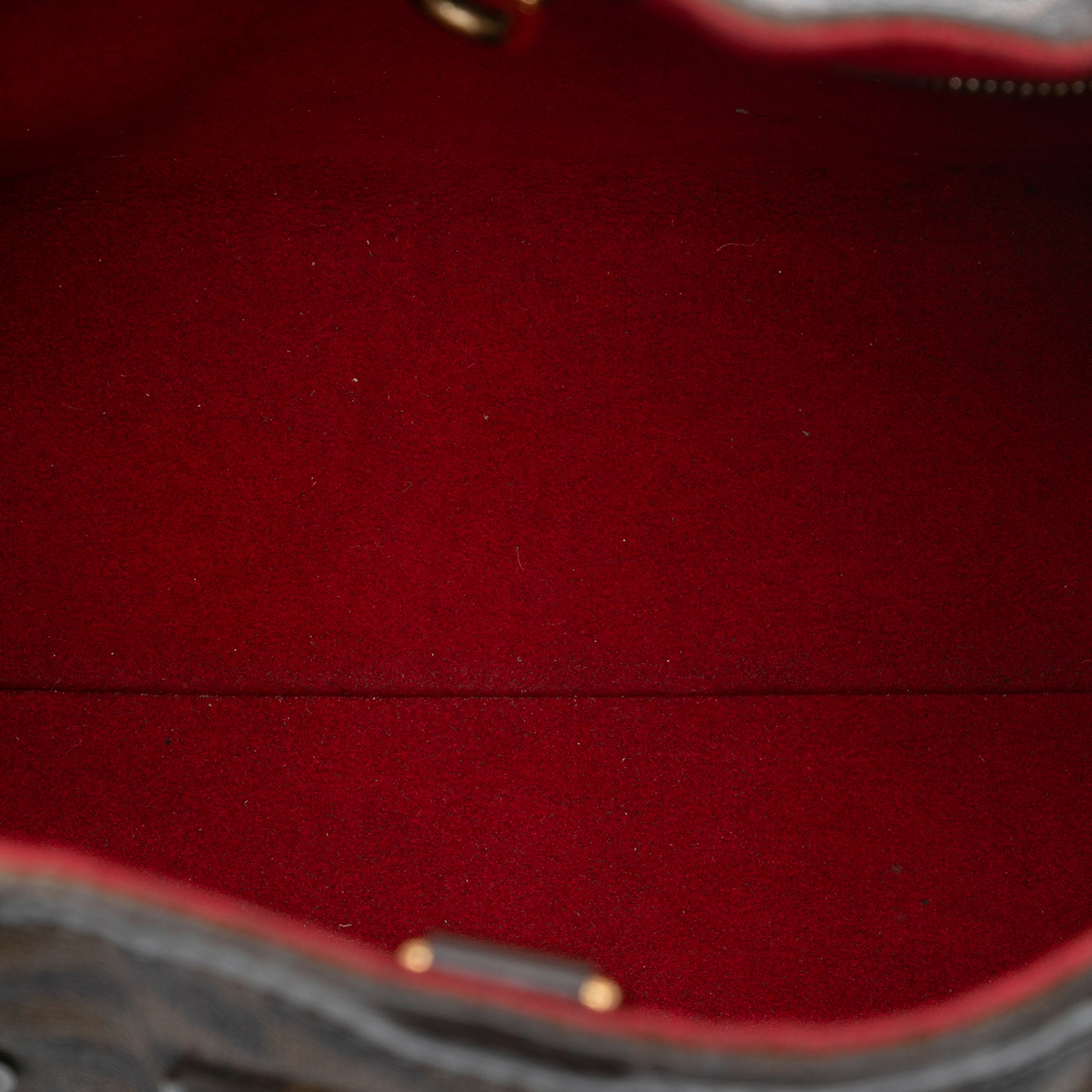 Louis Vuitton Damier Ebene Hampstead Mm, från Luxclusif, i färgen brown. Klicka för att öppna bilden i stort format