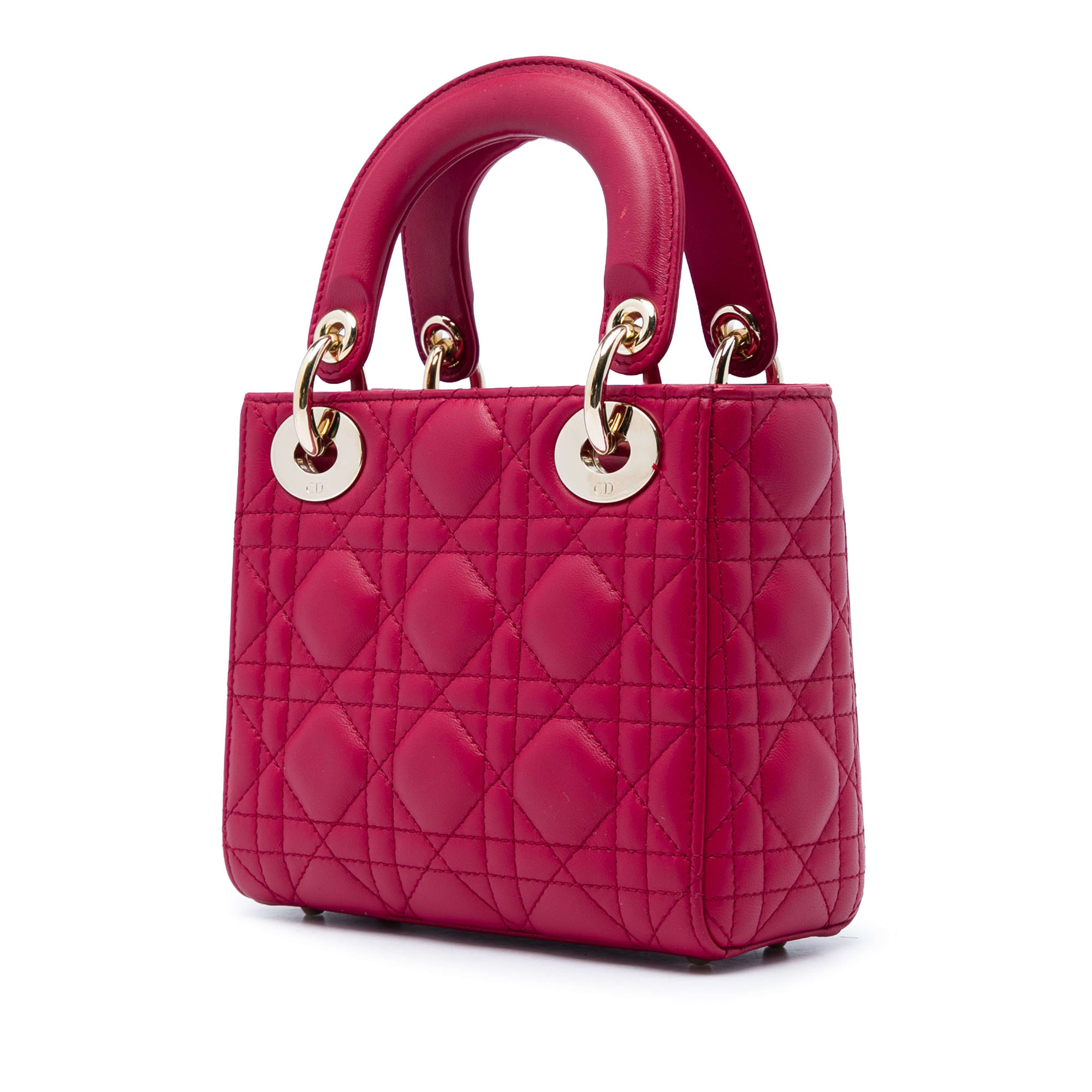 Dior Mini Lambskin Cannage Lady Dior, från Luxclusif, i färgen röd. Klicka för att öppna bilden i stort format