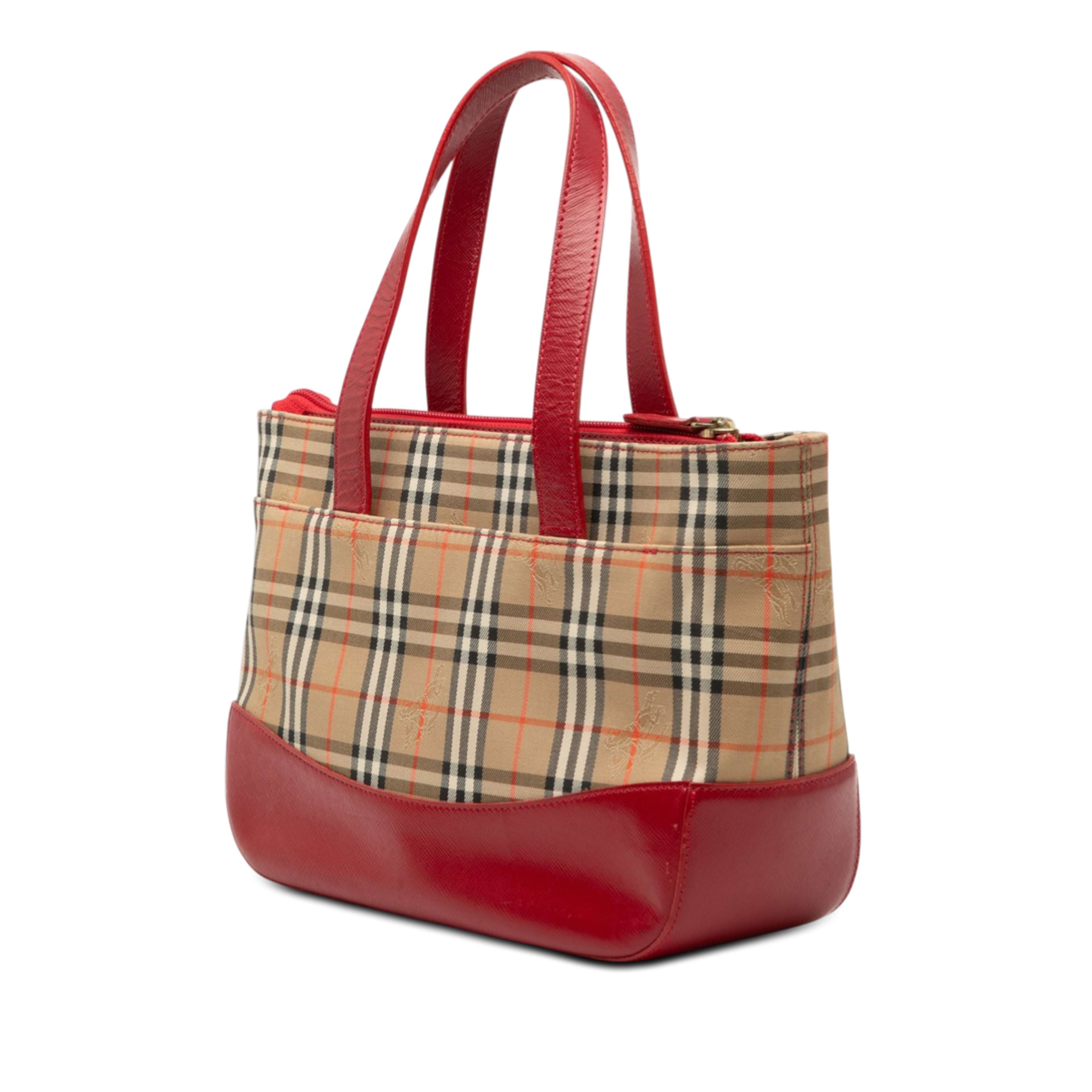 Burberry Haymarket Check Canvas Tote, från Luxclusif, i färgen beige. Klicka för att öppna bilden i stort format