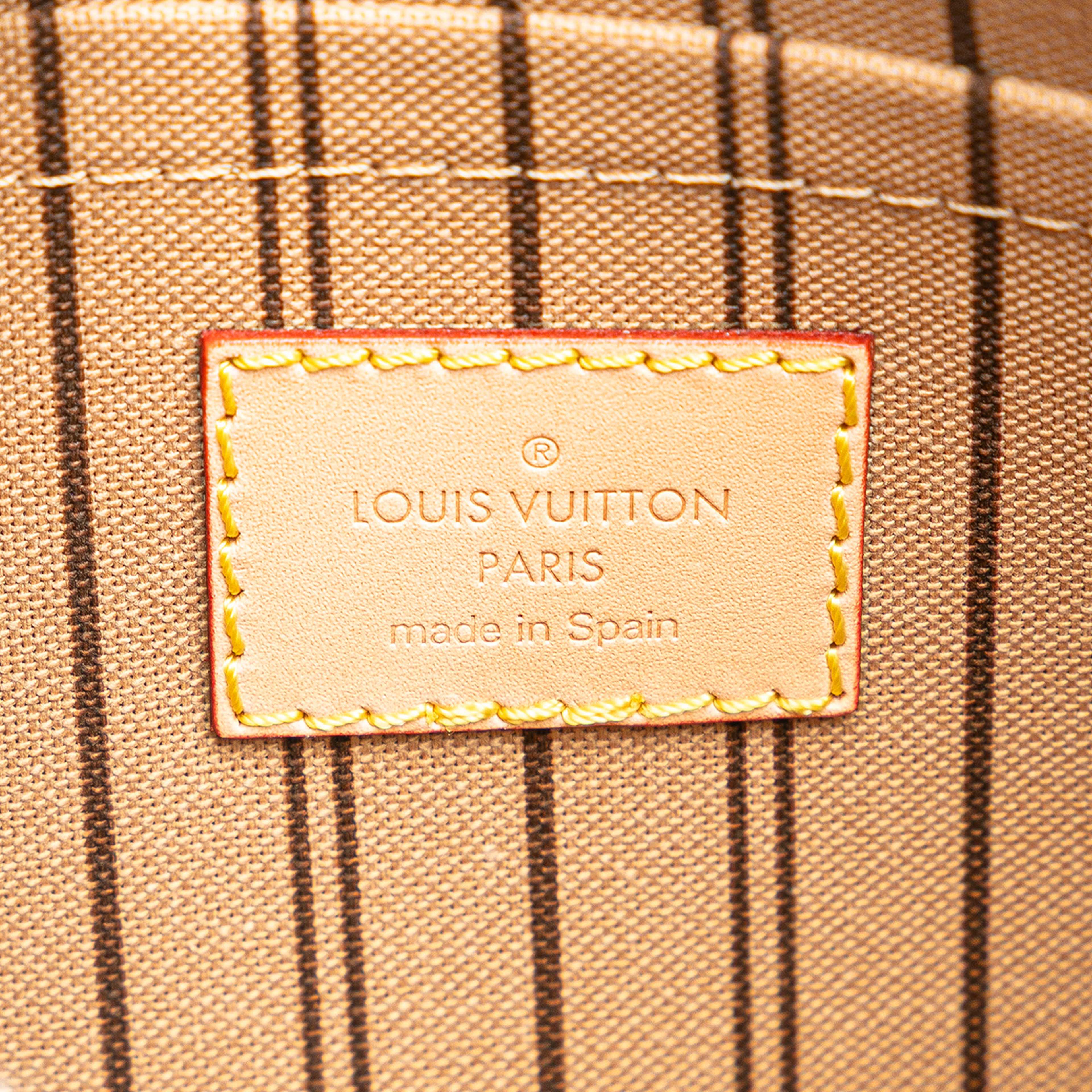 Louis Vuitton Monogram Neverfull Pochette, från Luxclusif, i färgen brown. Klicka för att öppna bilden i stort format