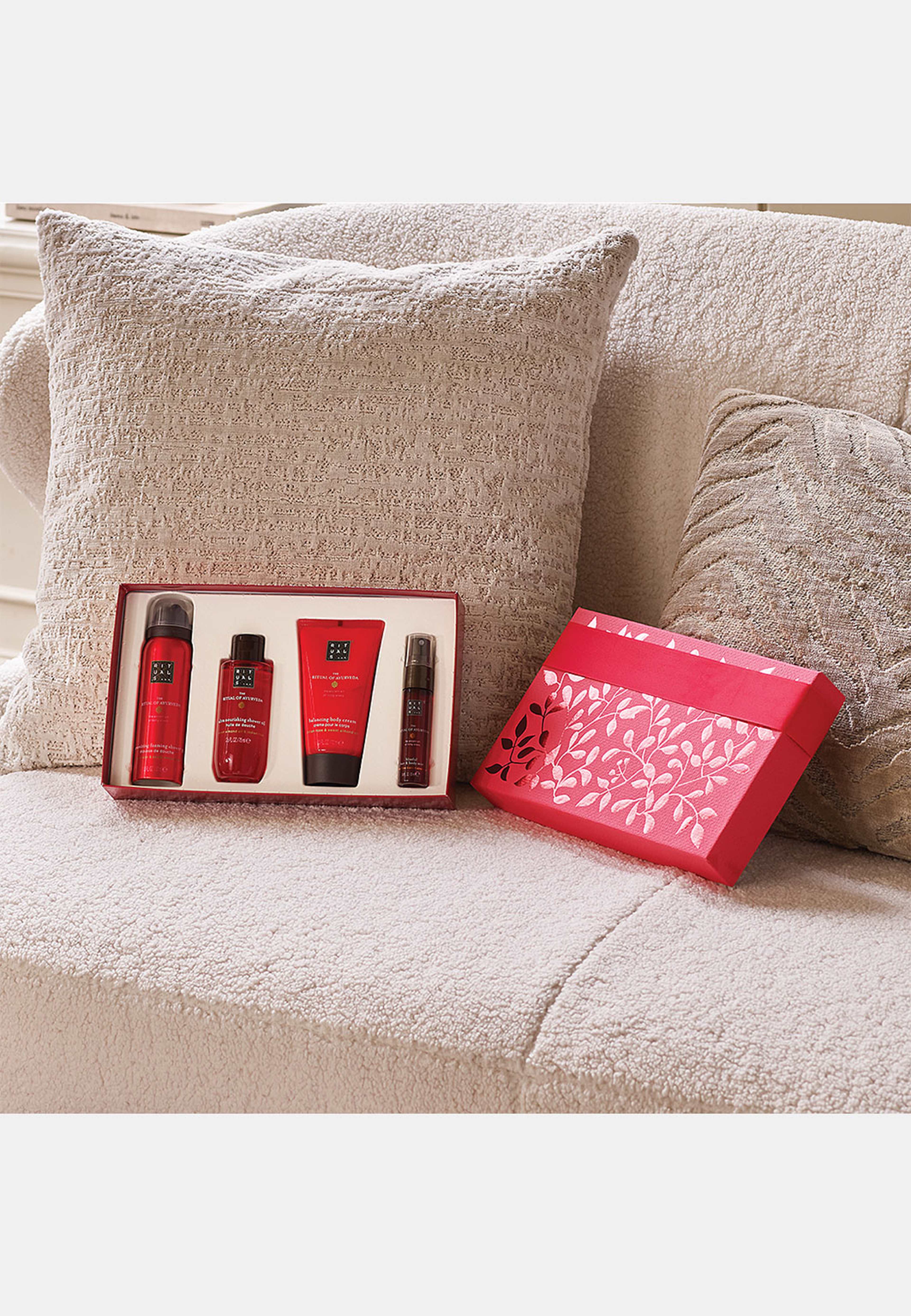 The Ritual of Ayurveda - Small Gift Set 2024