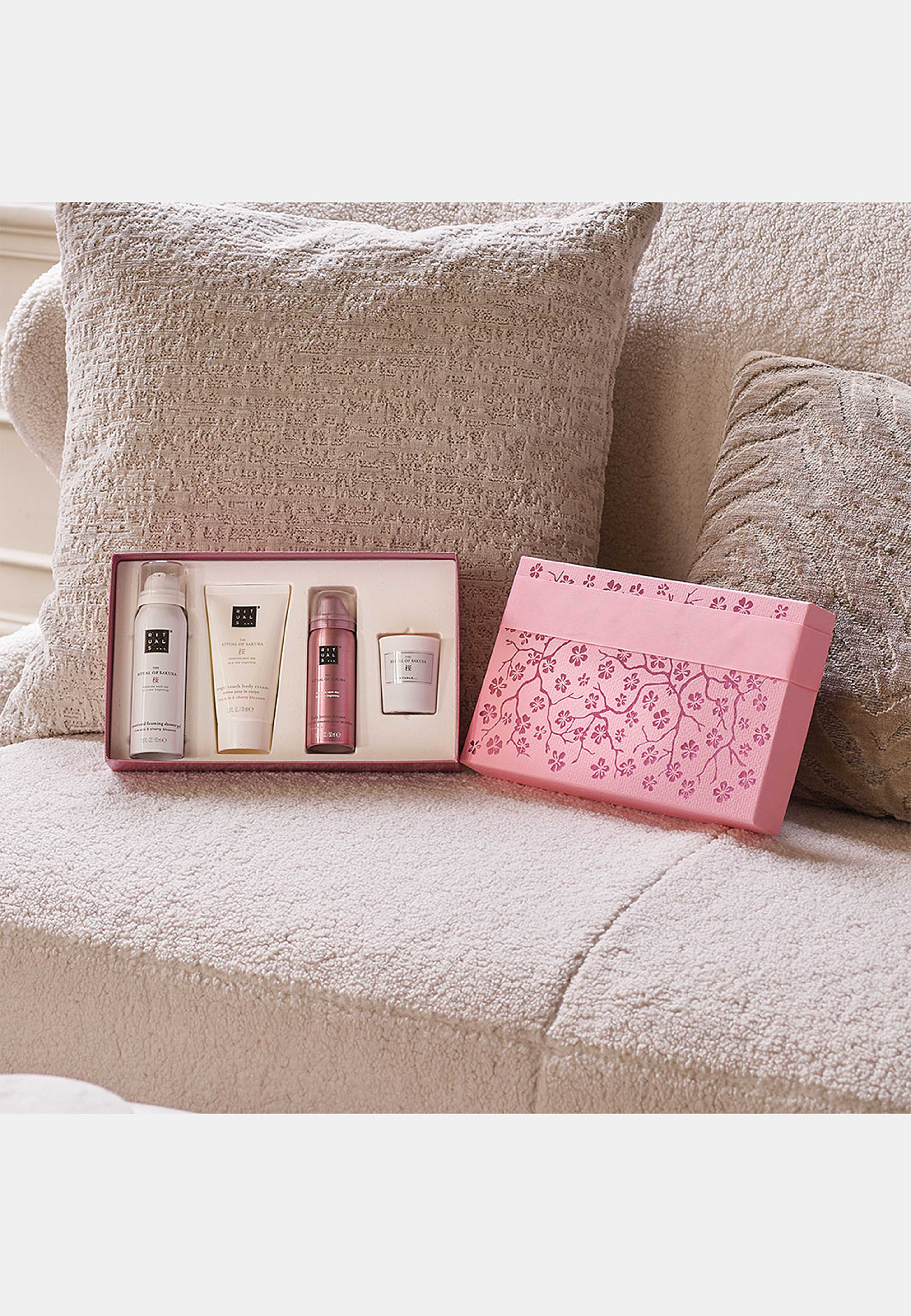 The Ritual of Sakura - Small Gift Set 2024