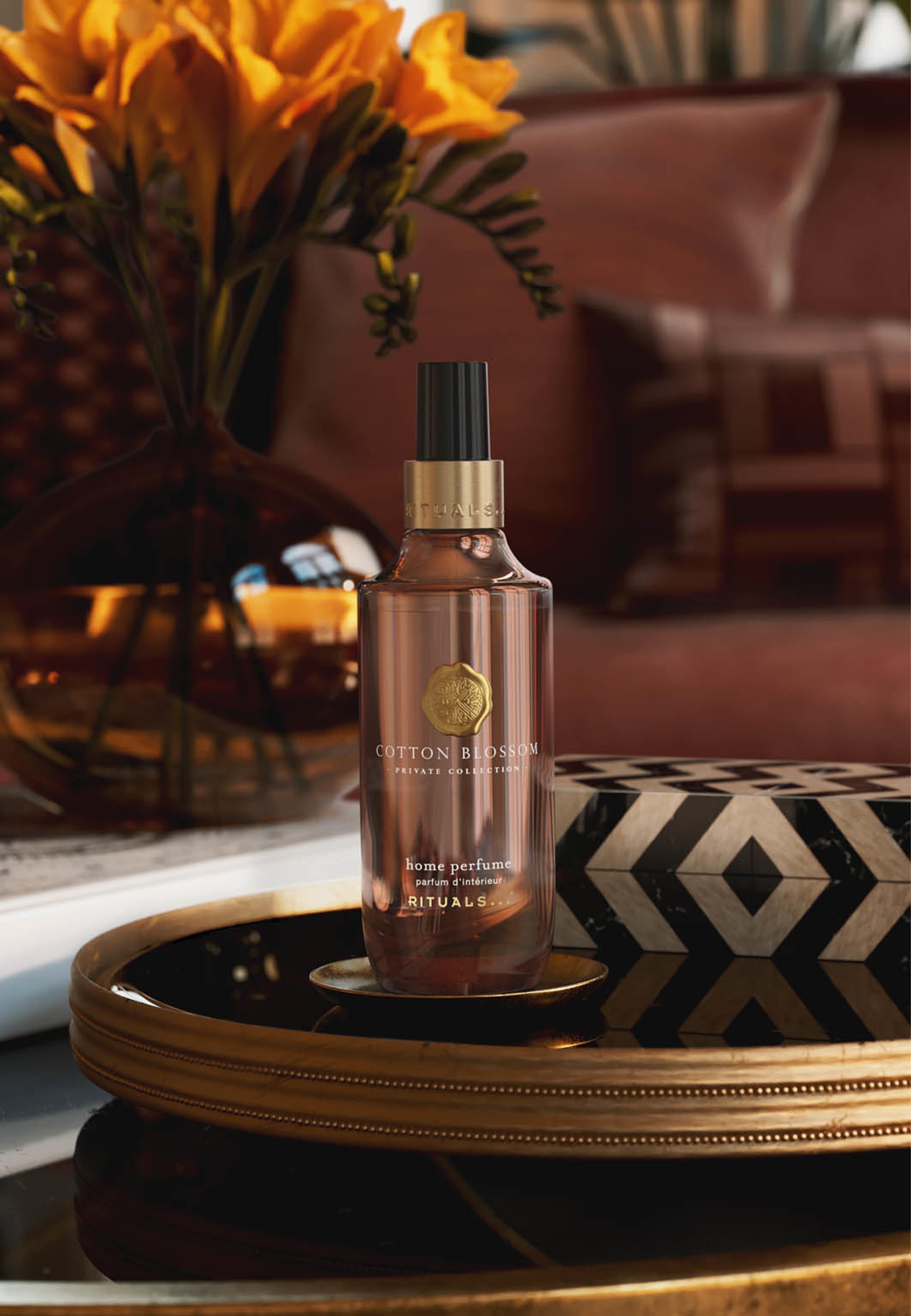 Cotton Blossom Home Perfume, från Rituals. Klicka för att öppna bilden i stort format