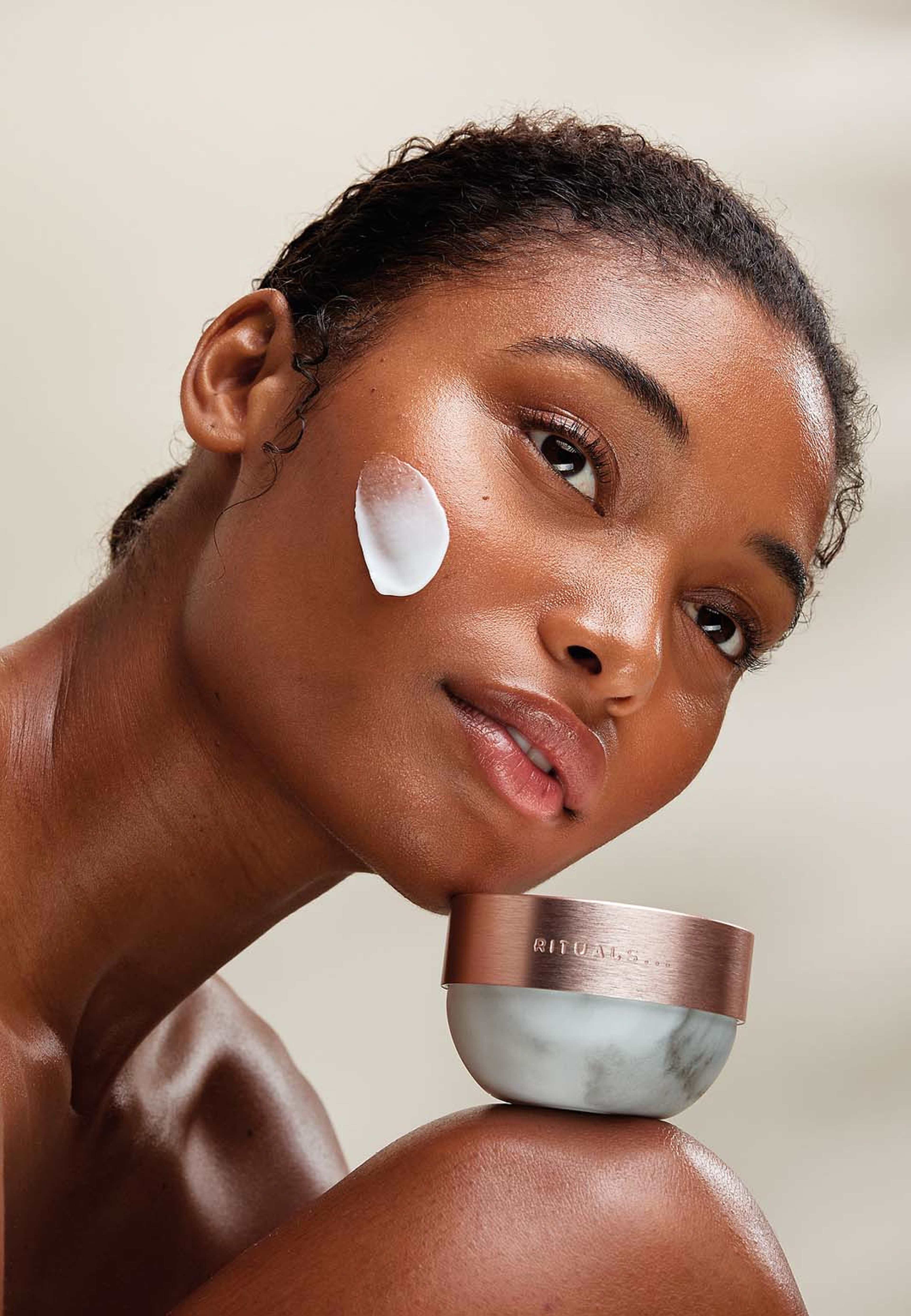 Intense Recovery Night Cream Refill, från Rituals. Klicka för att öppna bilden i stort format