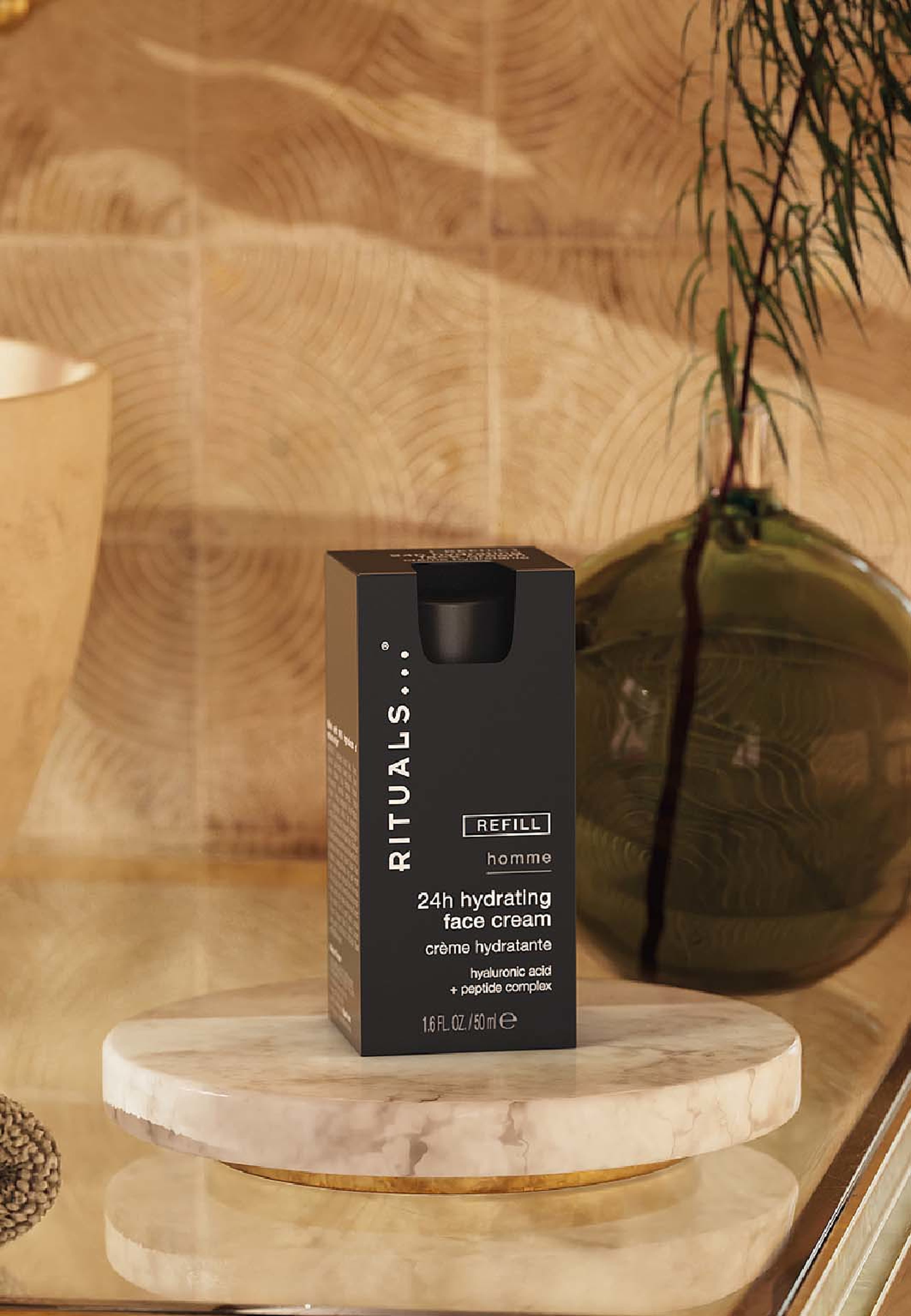 Homme 24h Hydrating Face Cream Refill, från Rituals. Klicka för att öppna bilden i stort format