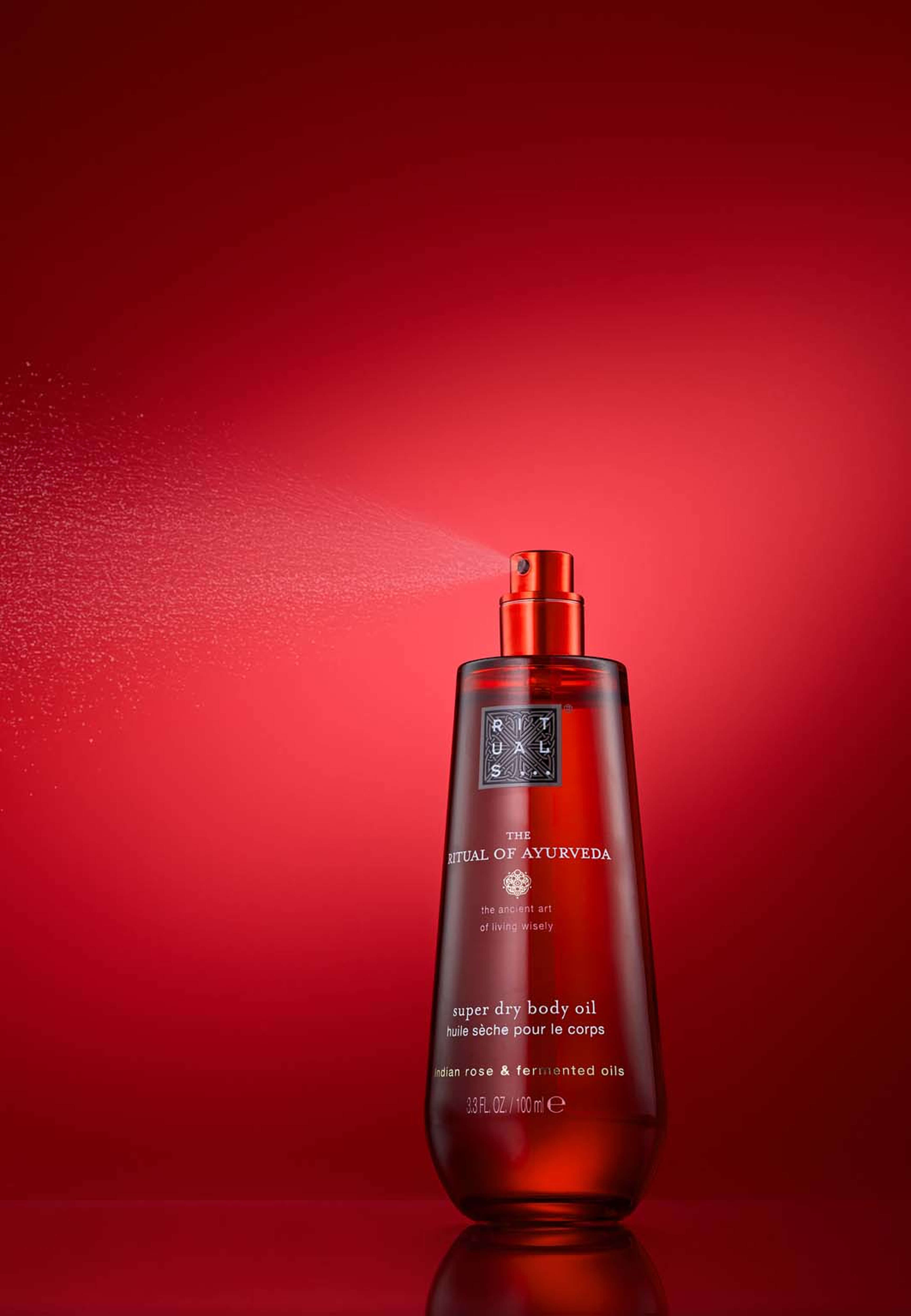 The Ritual of Ayurveda Super Dry Body Oil, från Rituals. Klicka för att öppna bilden i stort format