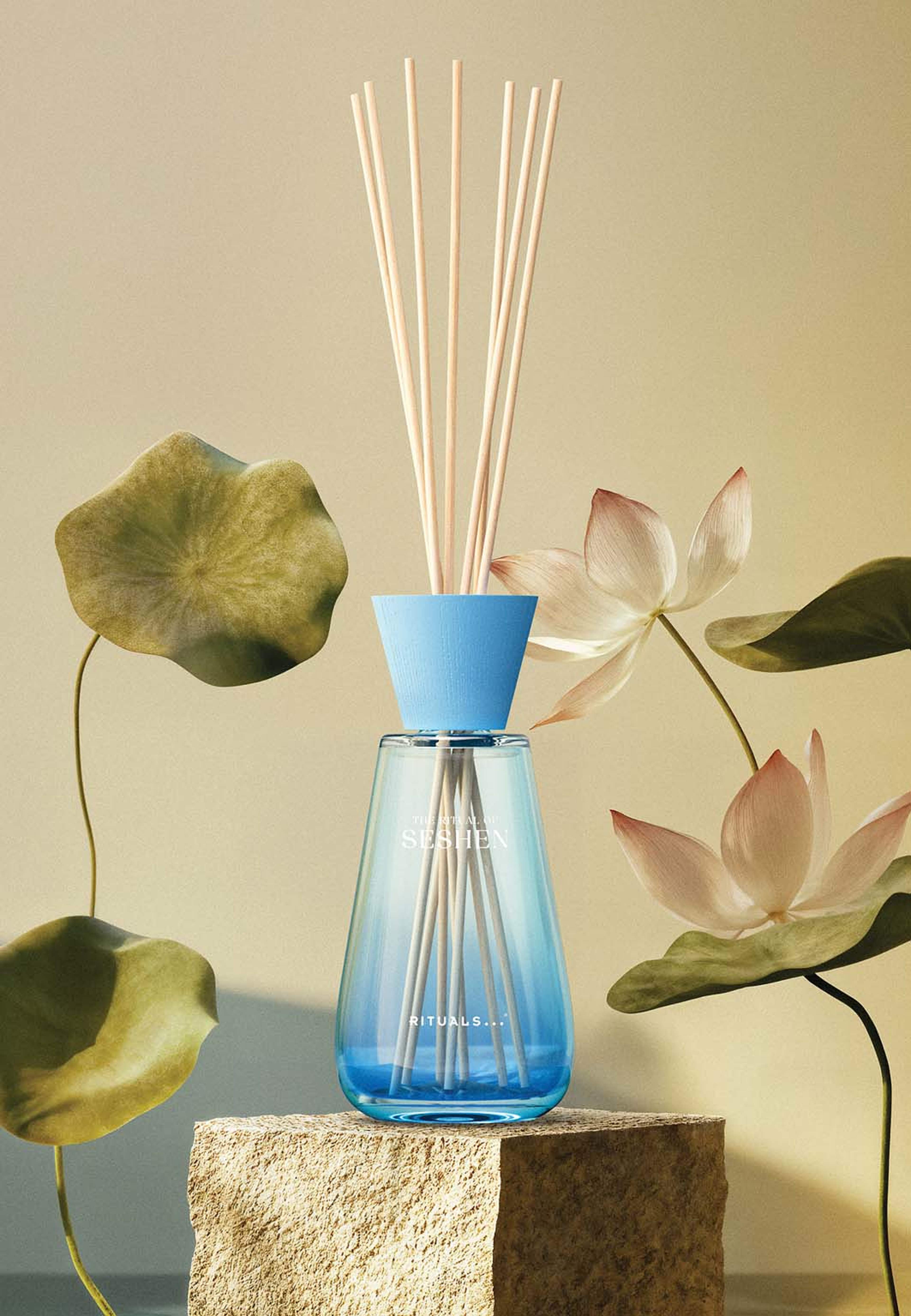 The Ritual of Seshen Fragrance Sticks, från Rituals. Klicka för att öppna bilden i stort format