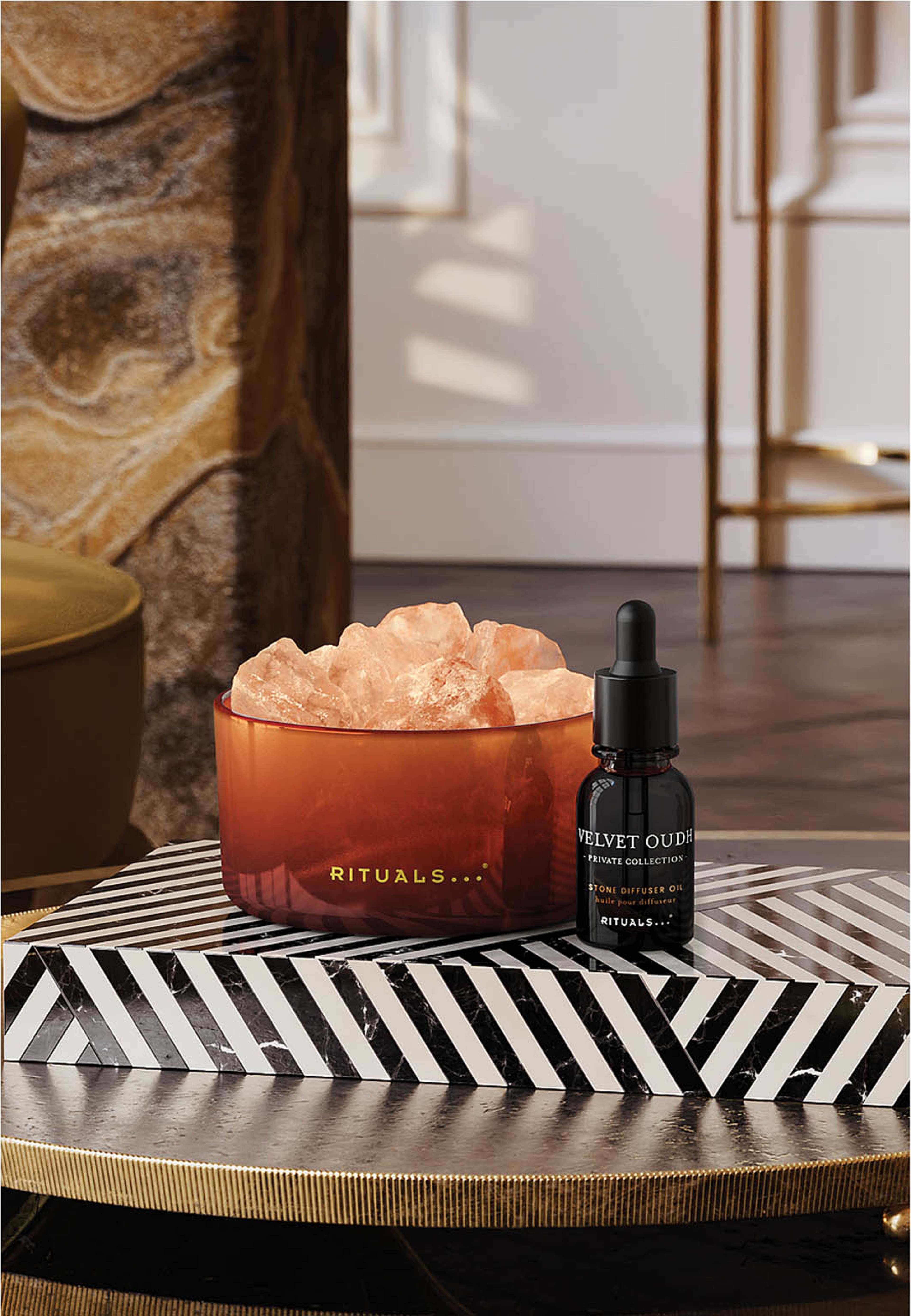 Velvet Oudh Stone Diffuser Refill, från Rituals. Klicka för att öppna bilden i stort format