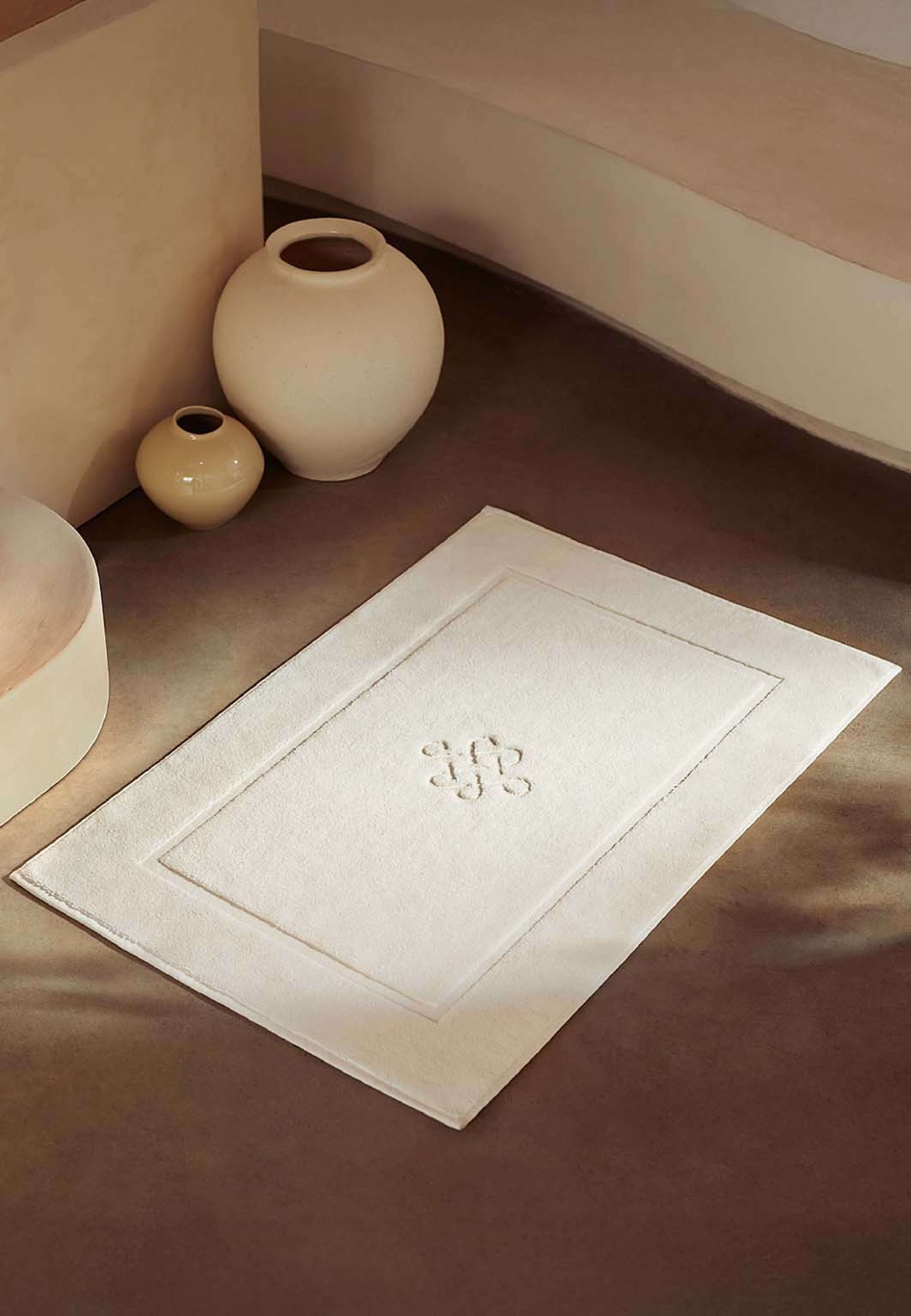 Super Smooth Cotton Bath Mat, från Rituals, i färgen Vanilla White. Klicka för att öppna bilden i stort format