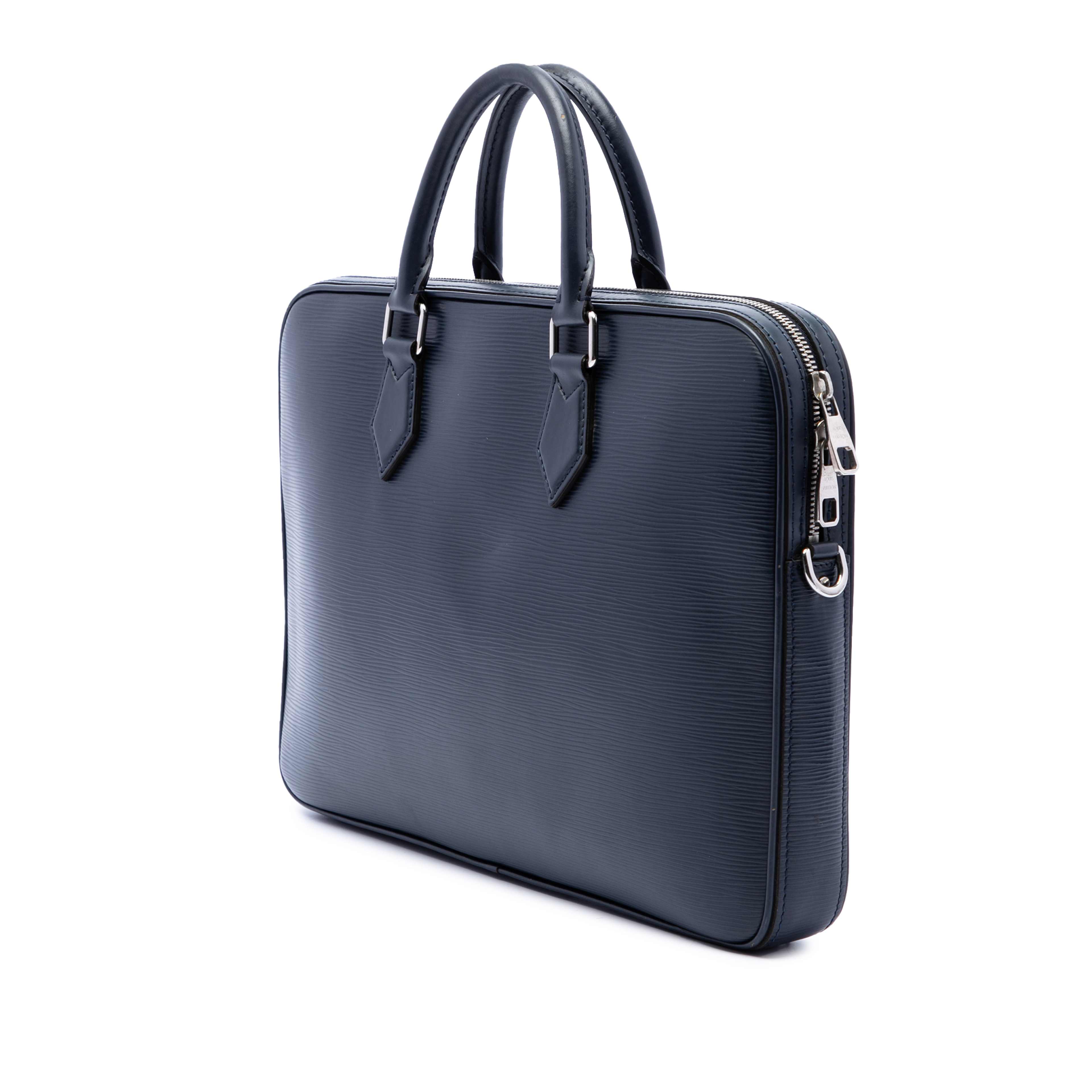 Louis Vuitton Epi Dandy Pm, från Luxclusif, i färgen blå. Klicka för att öppna bilden i stort format
