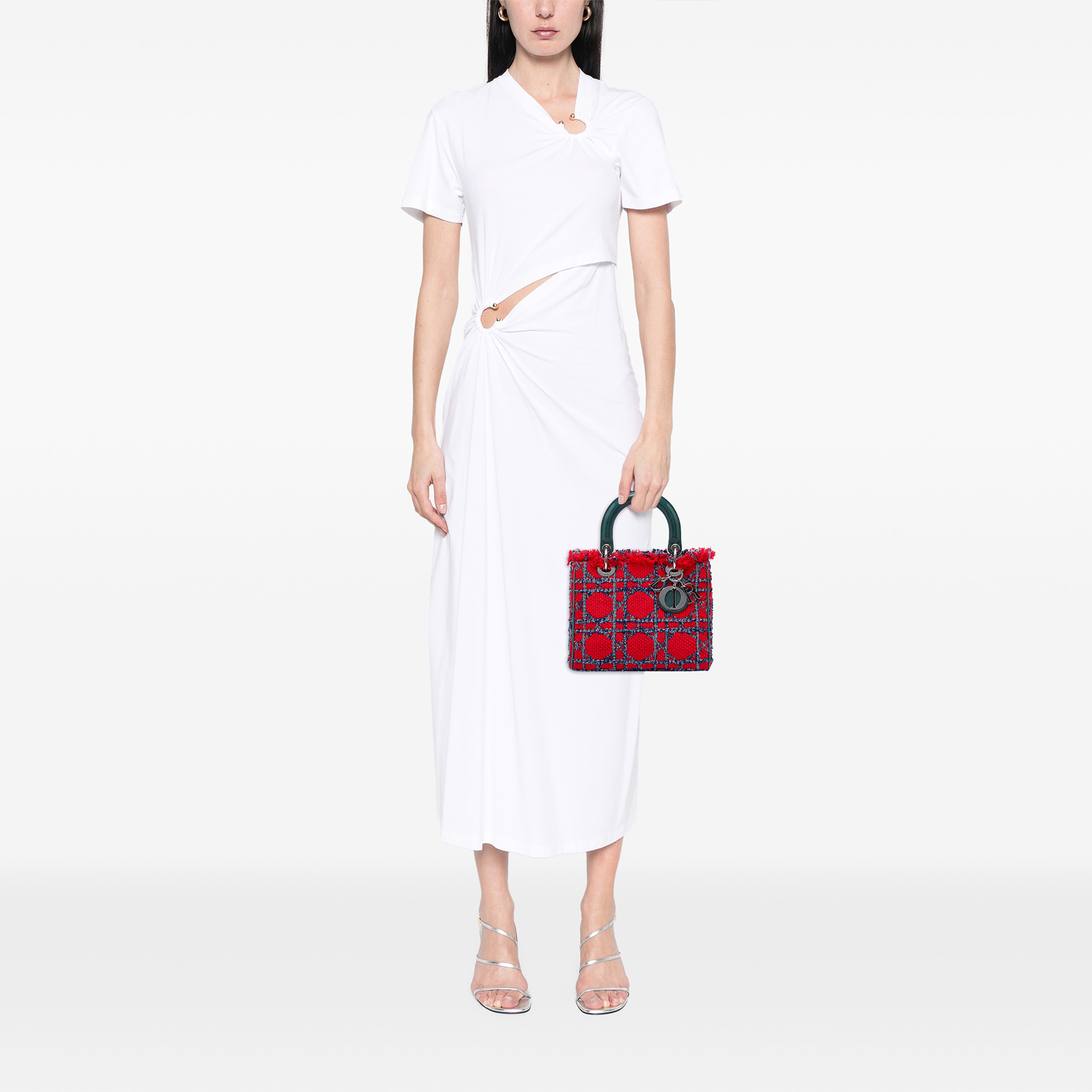 Dior Medium Tweed Cannage Fringe Lady Dior, från Luxclusif, i färgen röd. Klicka för att öppna bilden i stort format