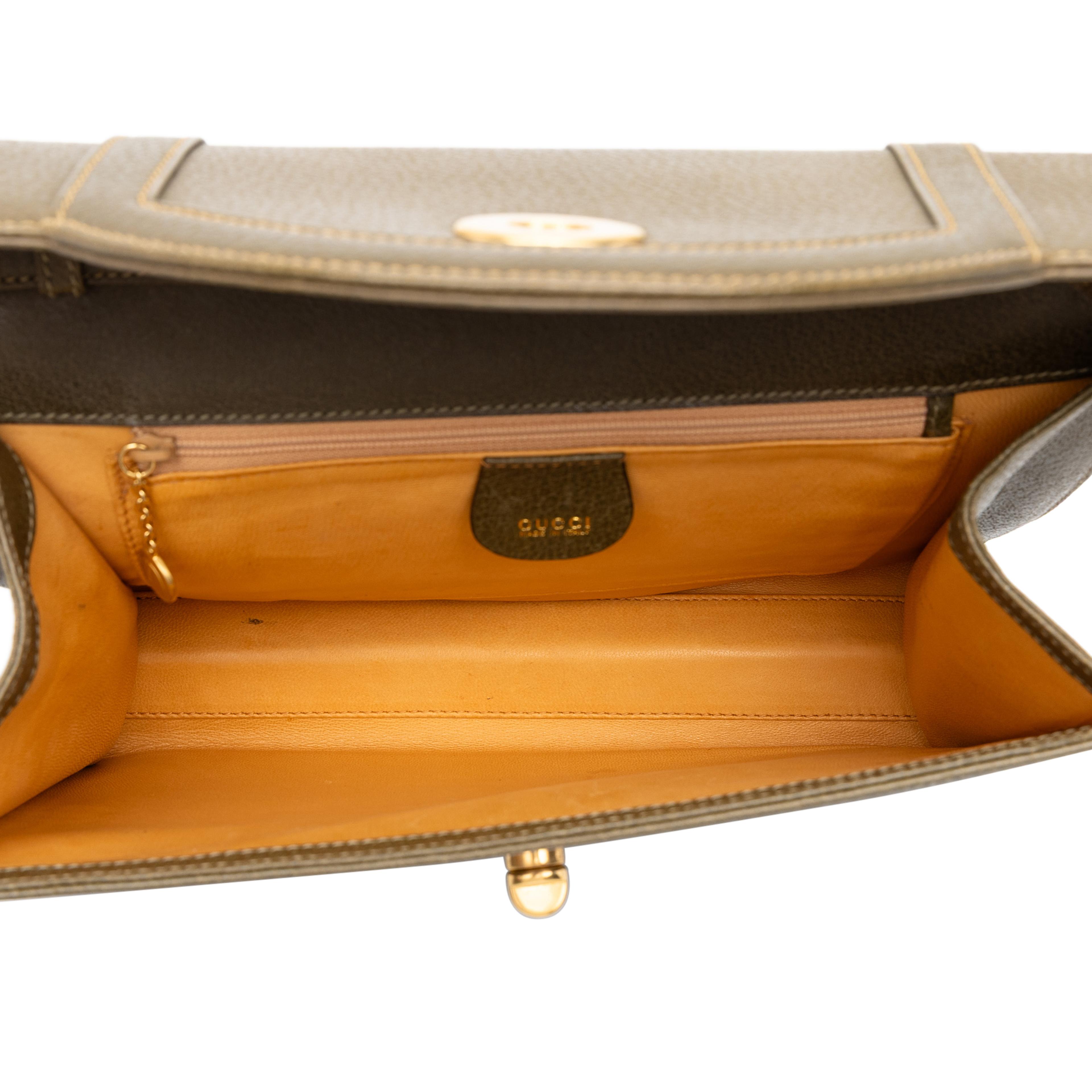 Gucci Calfskin Turnlock Flap Crossbody, från Luxclusif, i färgen grön. Klicka för att öppna bilden i stort format