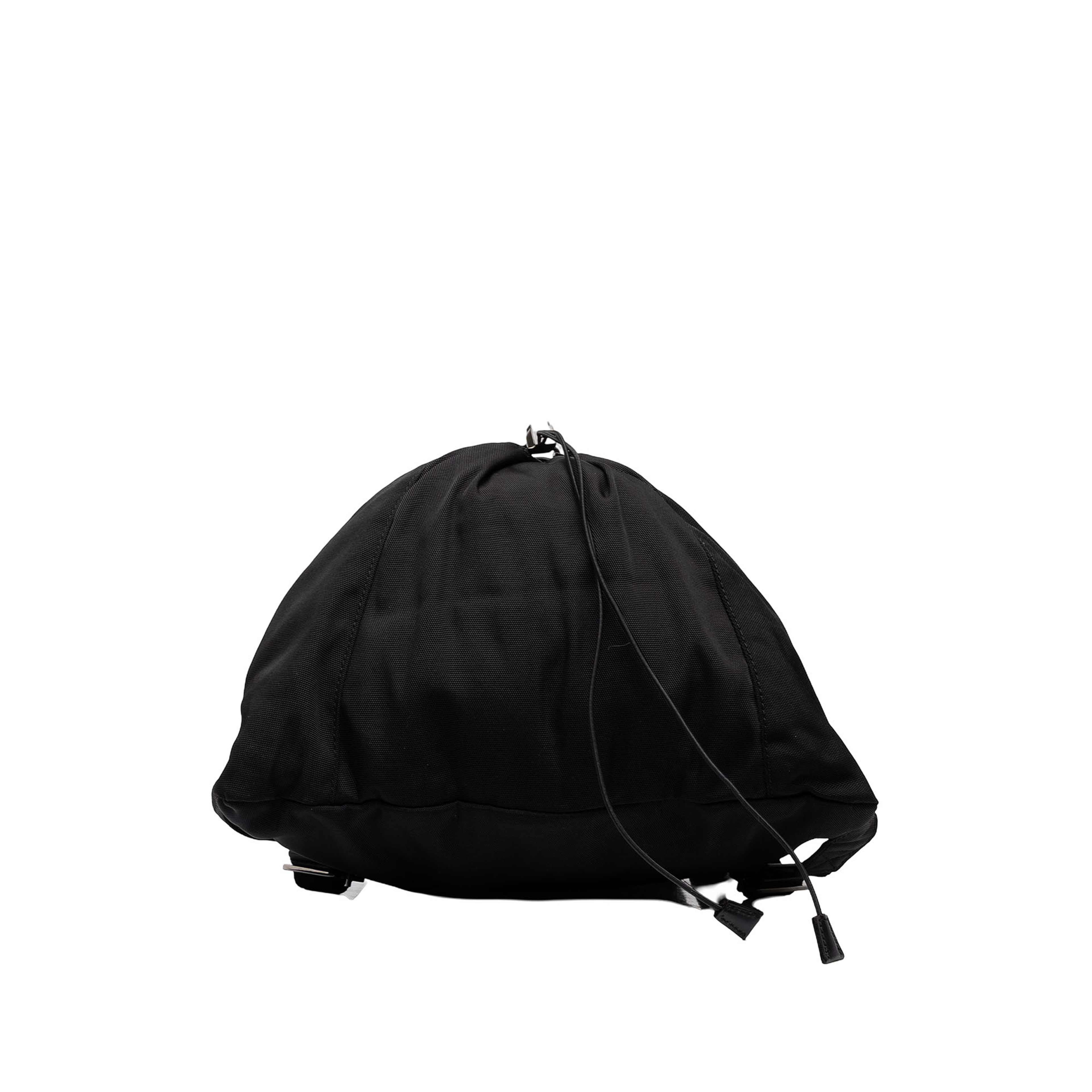 Gucci Nylon Web Backpack, från Luxclusif, i färgen svart. Klicka för att öppna bilden i stort format