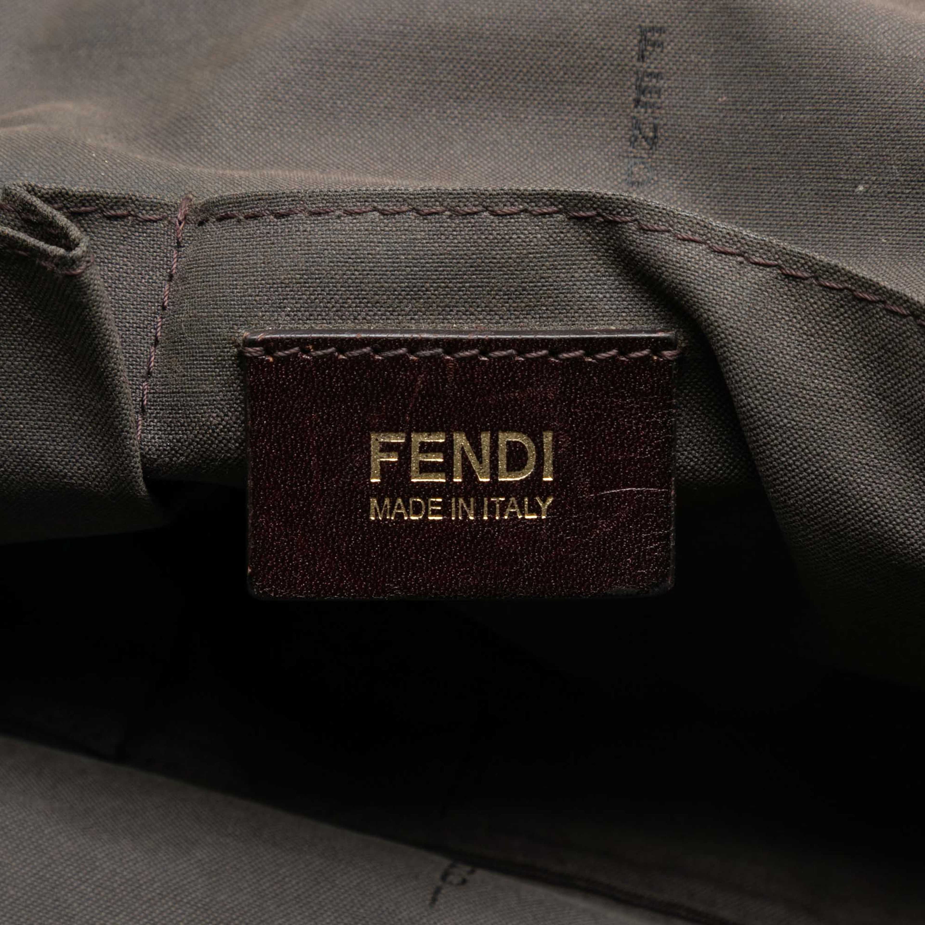 Fendi Medium Ff Nubuck Chains Tote, från Luxclusif, i färgen dark brown. Klicka för att öppna bilden i stort format