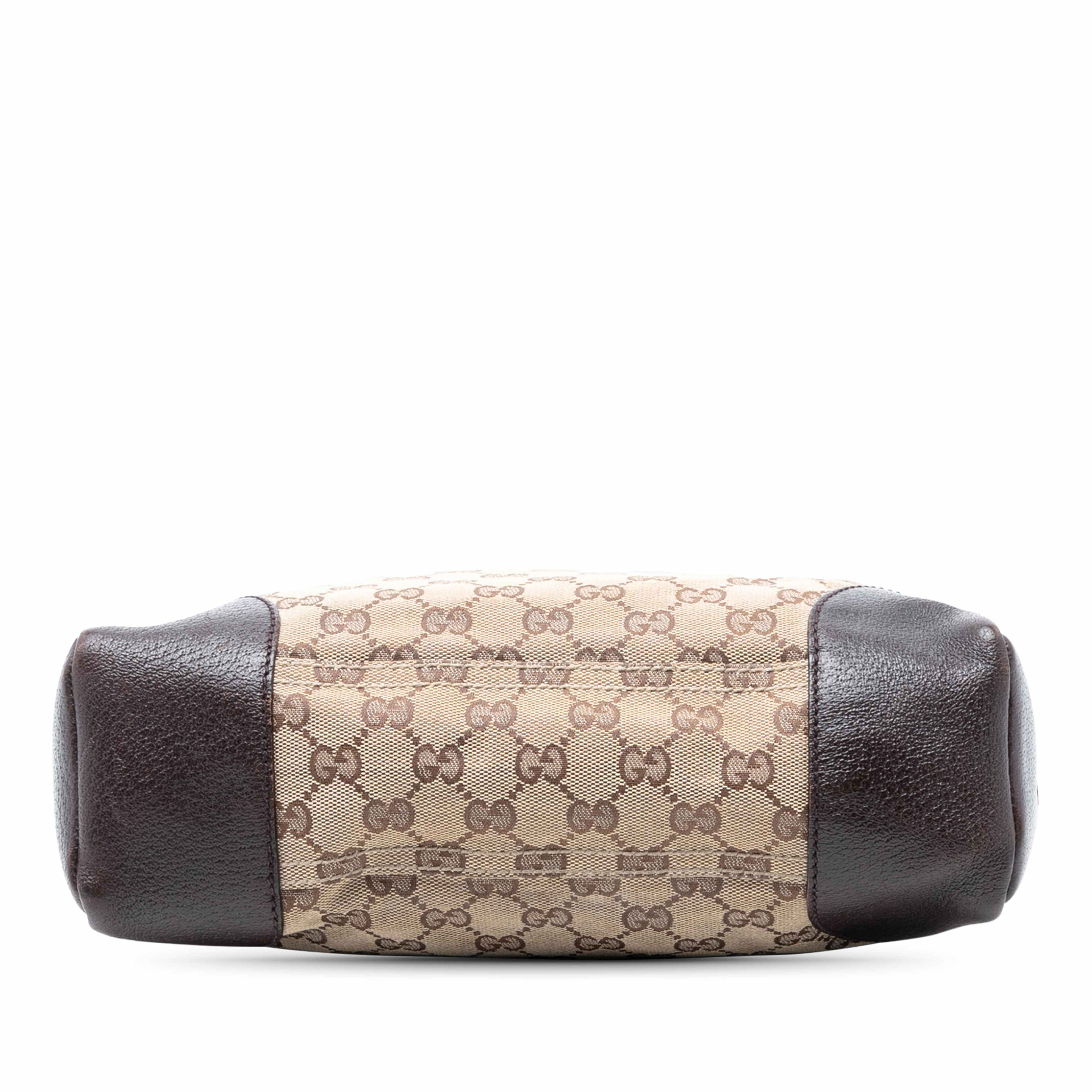 Gucci Gg Canvas Crossbody, från Luxclusif, i färgen beige. Klicka för att öppna bilden i stort format