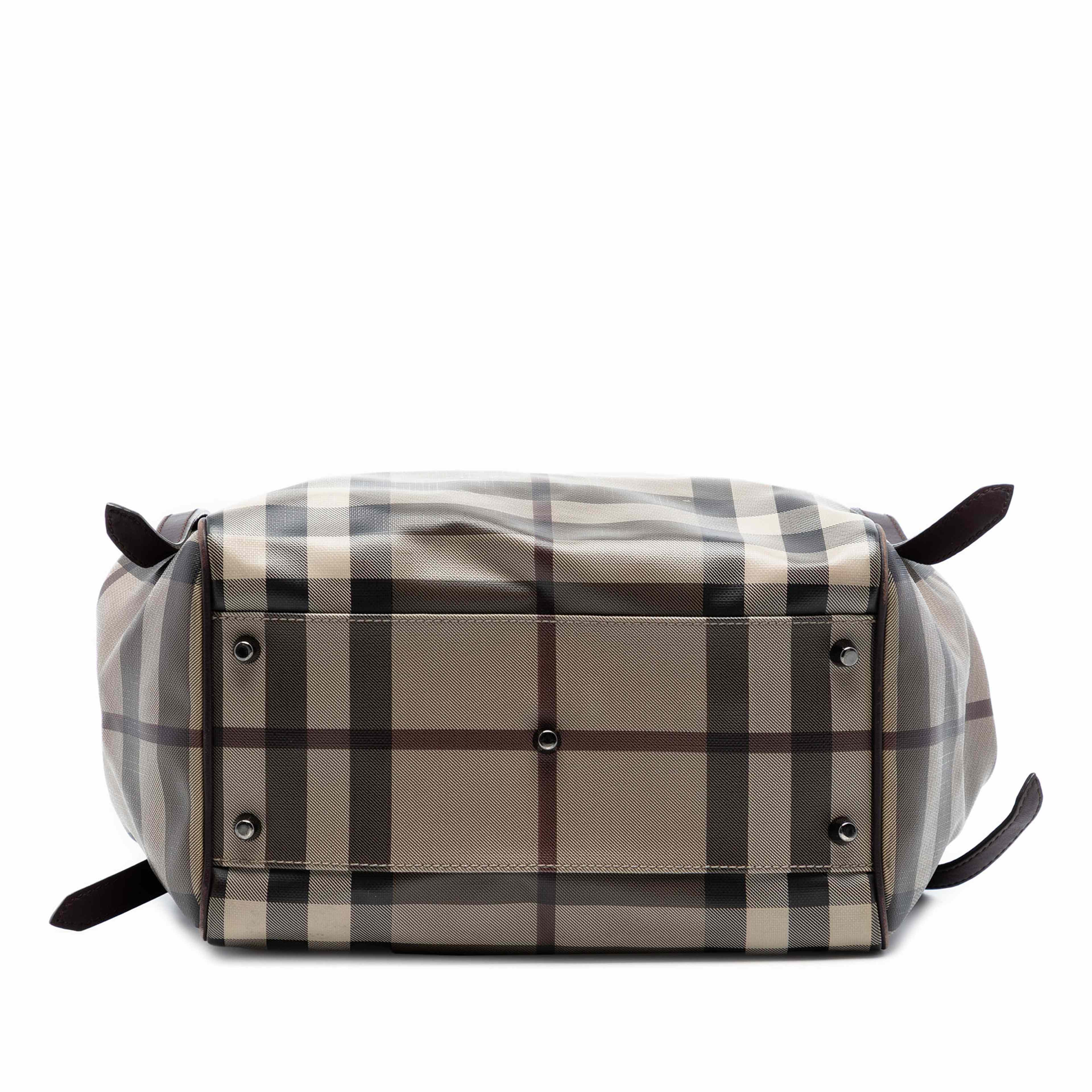 Burberry Small Smoke Check Coated Canvas Canterbury Tote, från Luxclusif, i färgen brown. Klicka för att öppna bilden i stort format