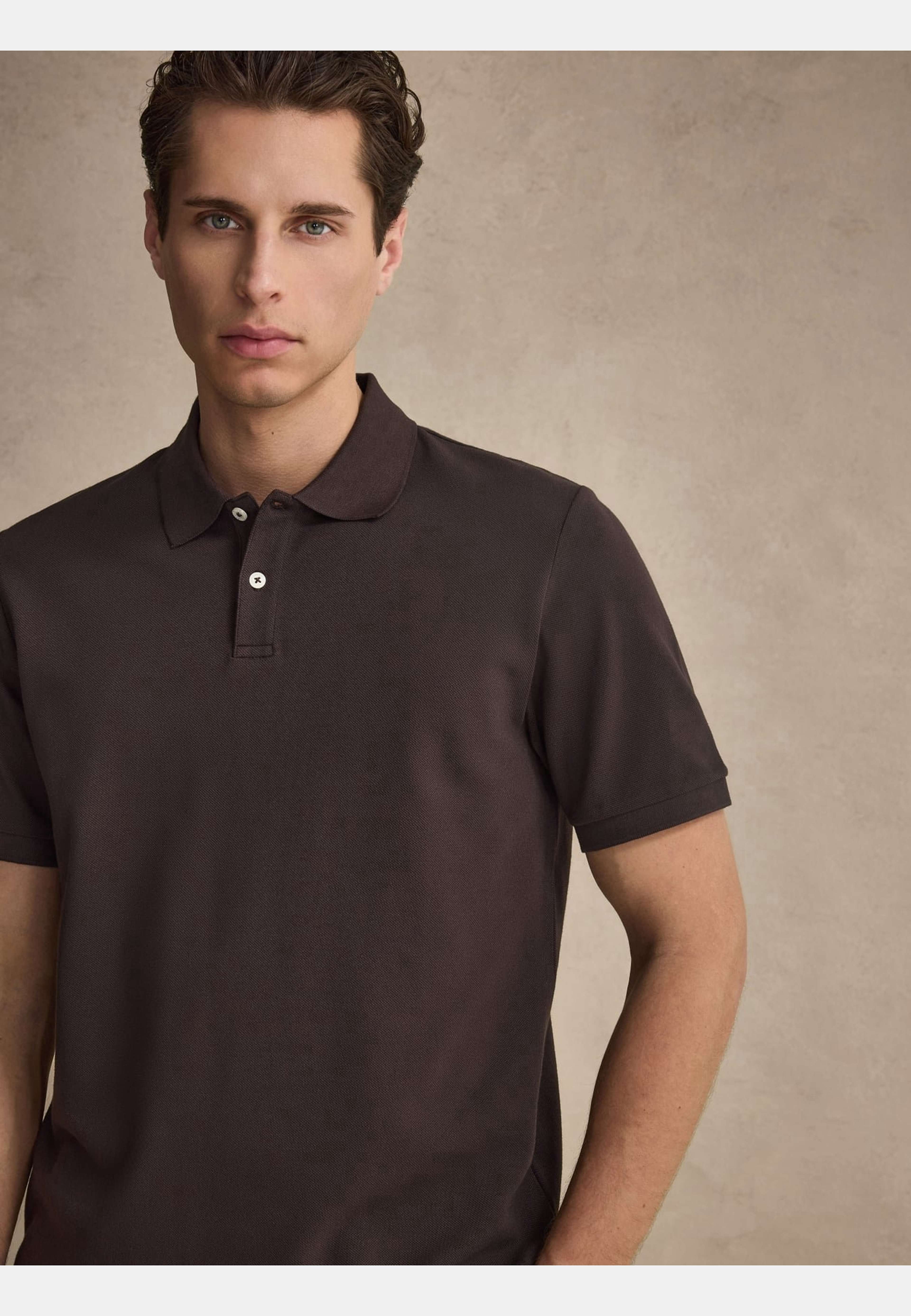 Cotton S/s Jersey Polo Piké (ola), från John Henric, i färgen dark brown. Klicka för att öppna bilden i stort format