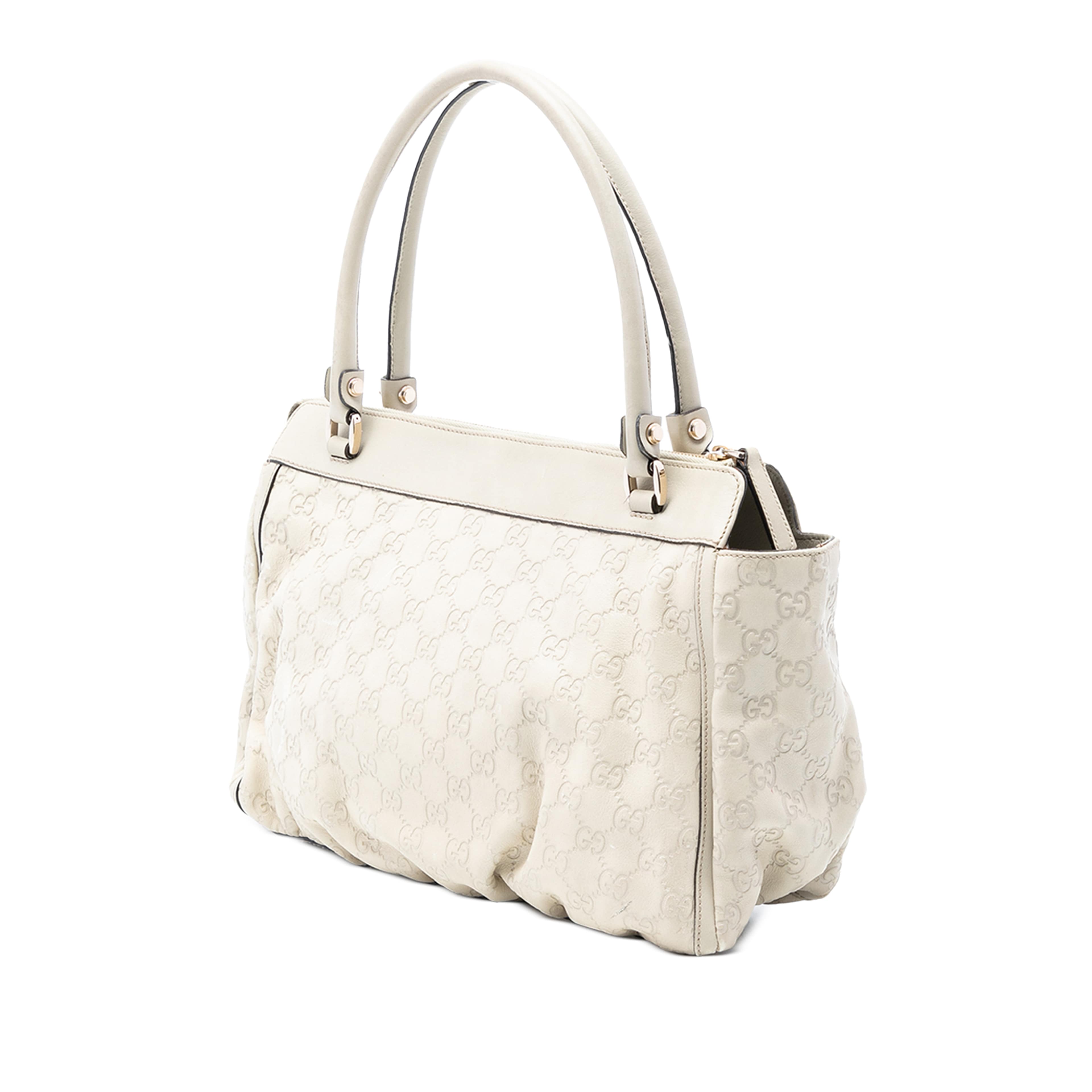 Gucci Guccissima Abbey D Ring Tote, från Luxclusif, i färgen ivory. Klicka för att öppna bilden i stort format