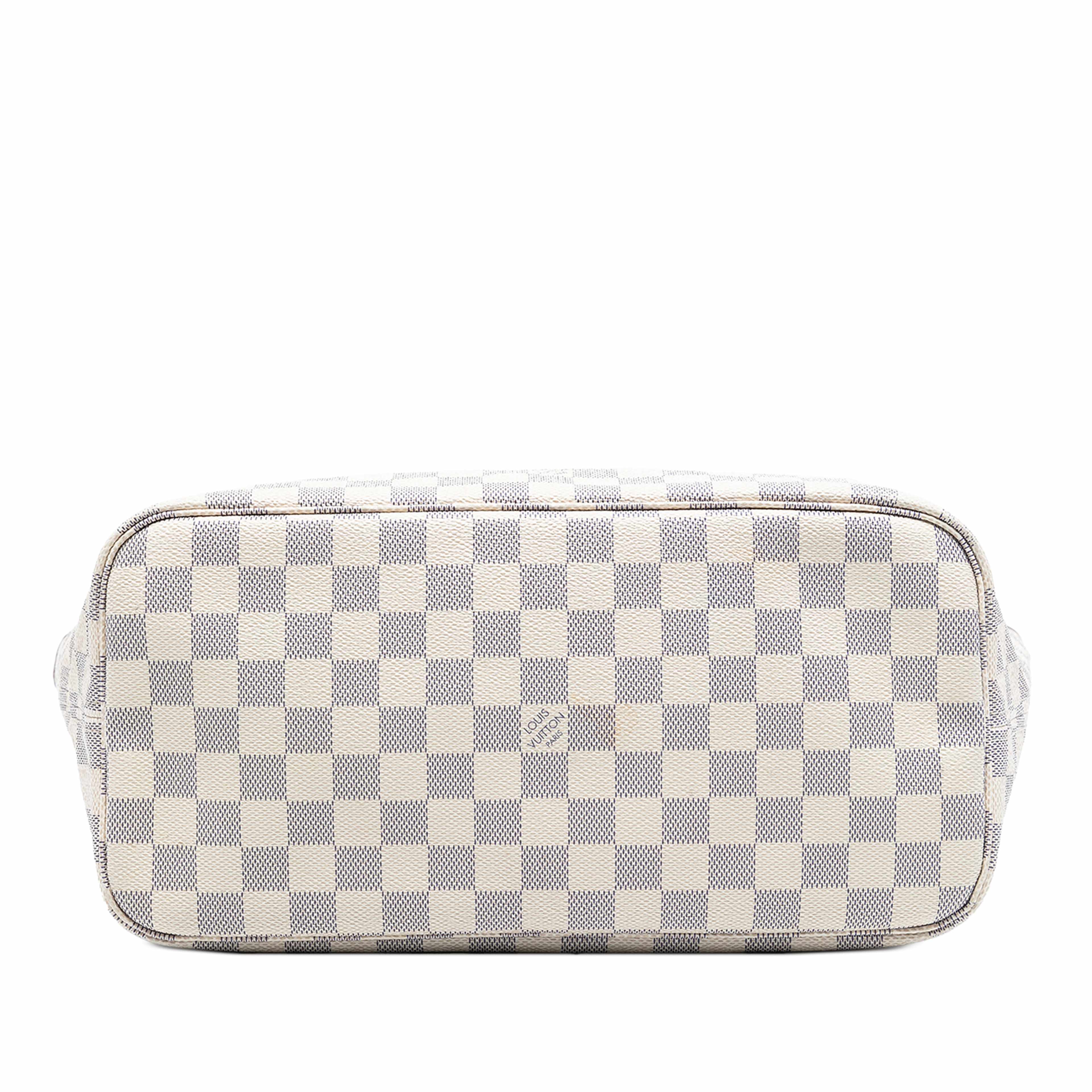 Louis Vuitton Damier Azur Neverfull Mm, från Luxclusif, i färgen vit. Klicka för att öppna bilden i stort format