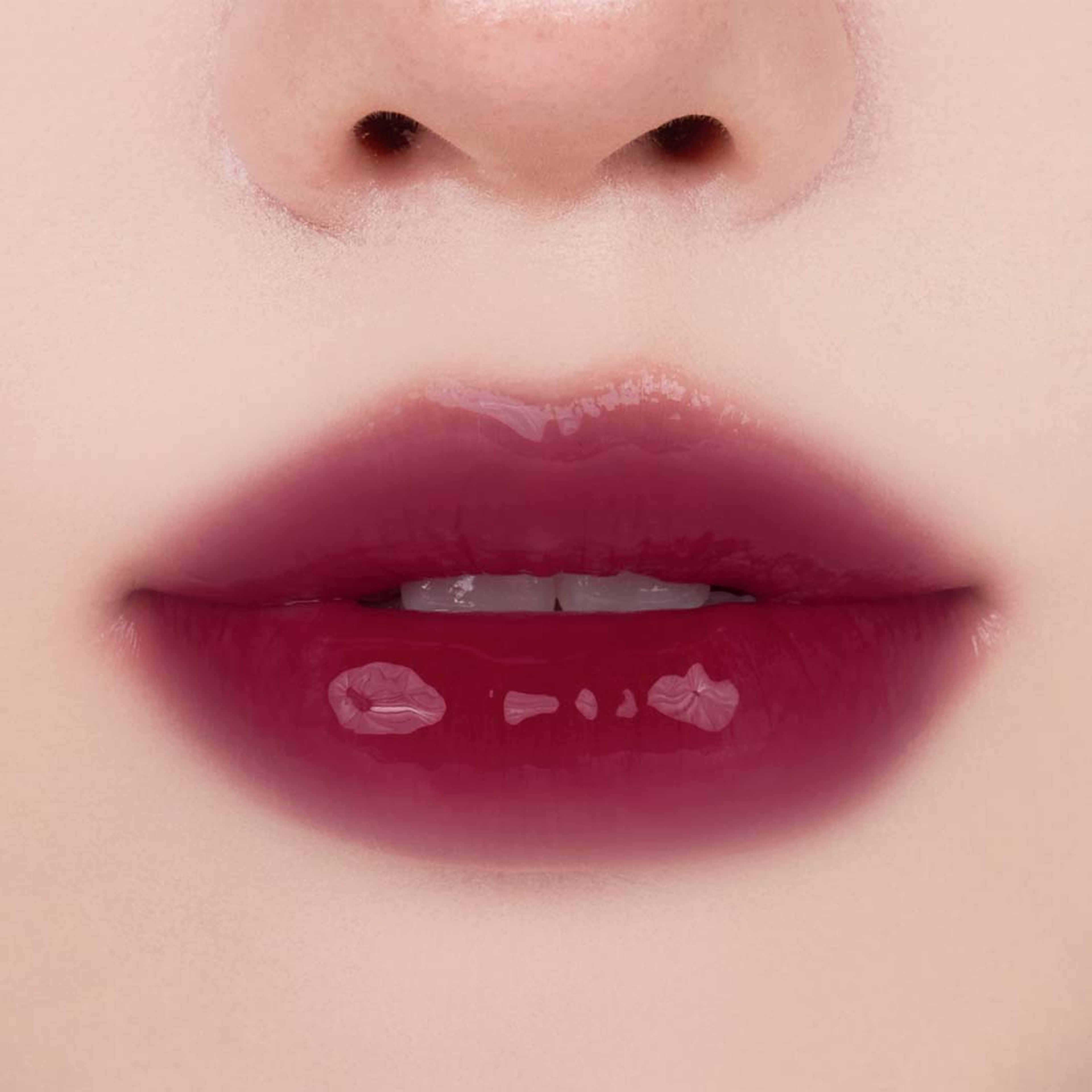 THE JUICY LASTING TINT MINI, från rom&nd, i färgen Korean Raspberry. Klicka för att öppna bilden i stort format