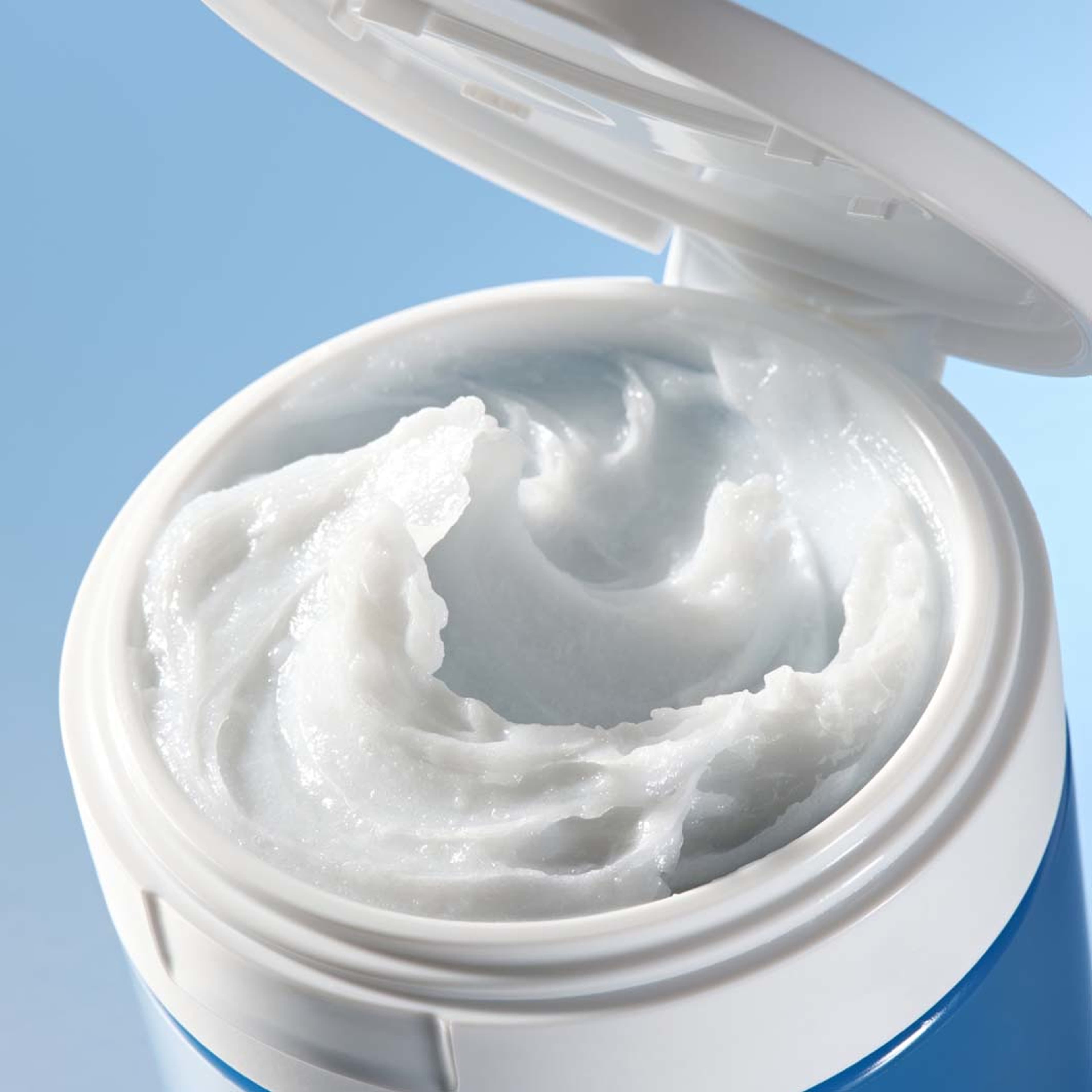 Hyal Reyouth Melting Foaming Balm, från Dr. Ceuracle. Klicka för att öppna bilden i stort format