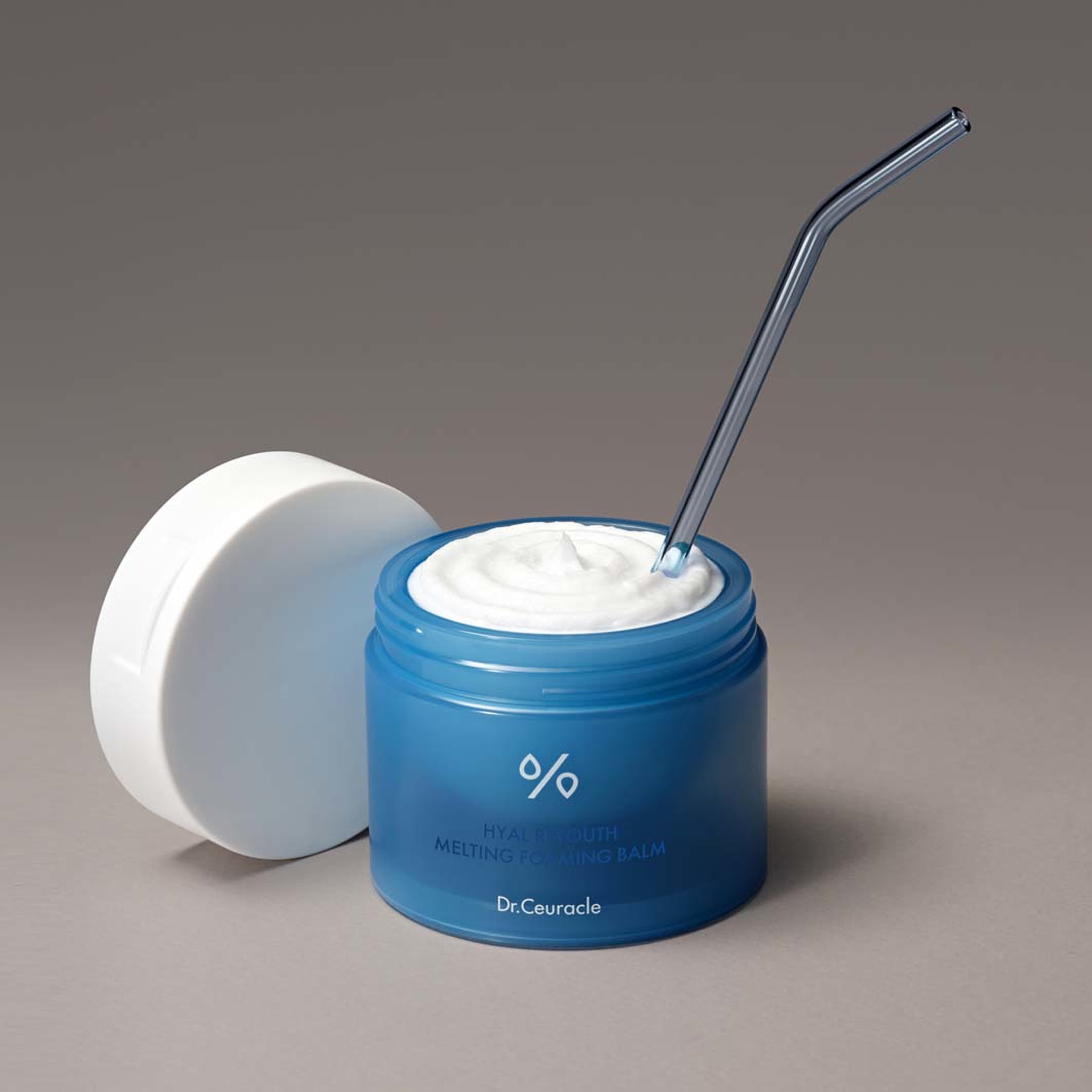 Hyal Reyouth Melting Foaming Balm, från Dr. Ceuracle. Klicka för att öppna bilden i stort format