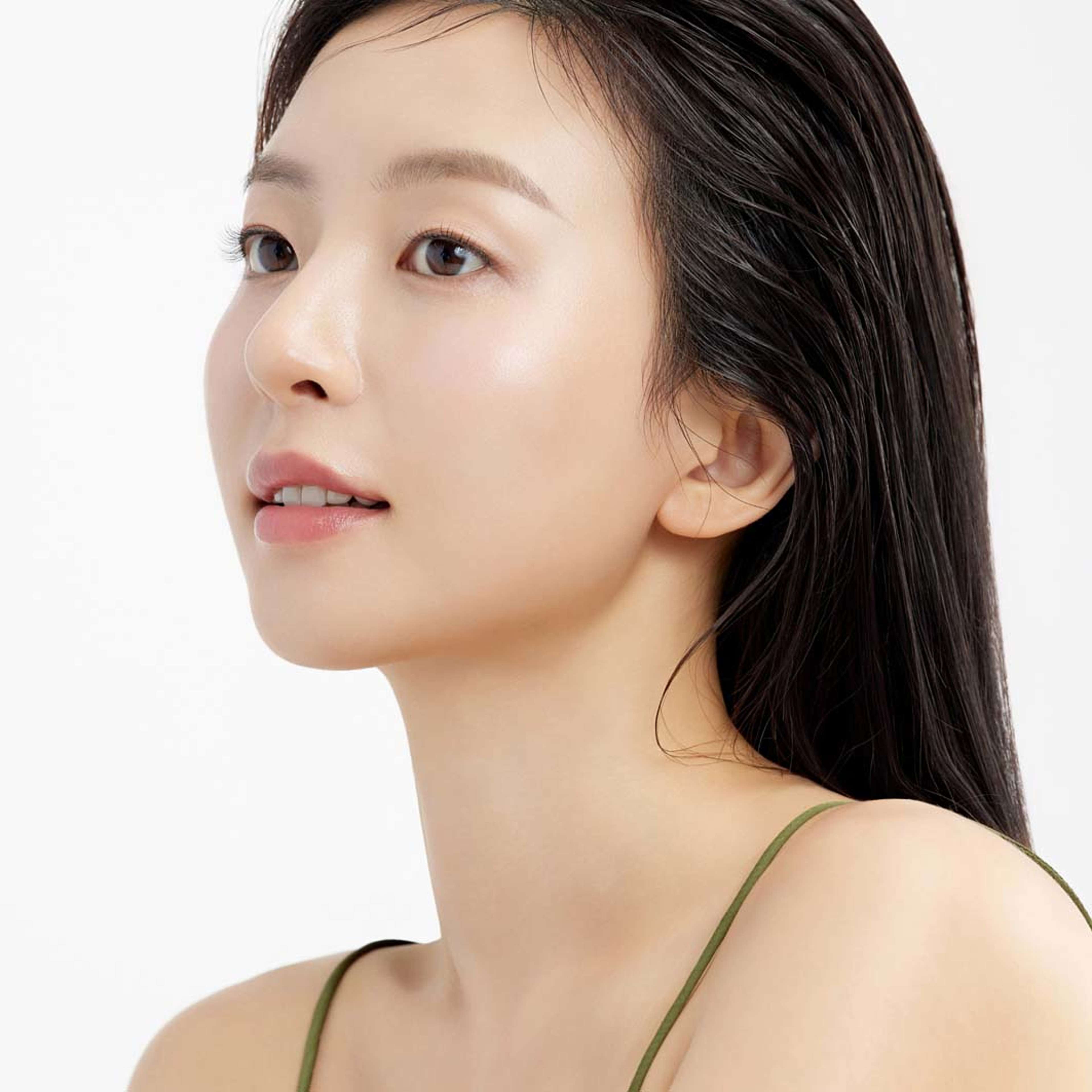 Jeju Matcha Tea Essence, från Dr. Ceuracle. Klicka för att öppna bilden i stort format