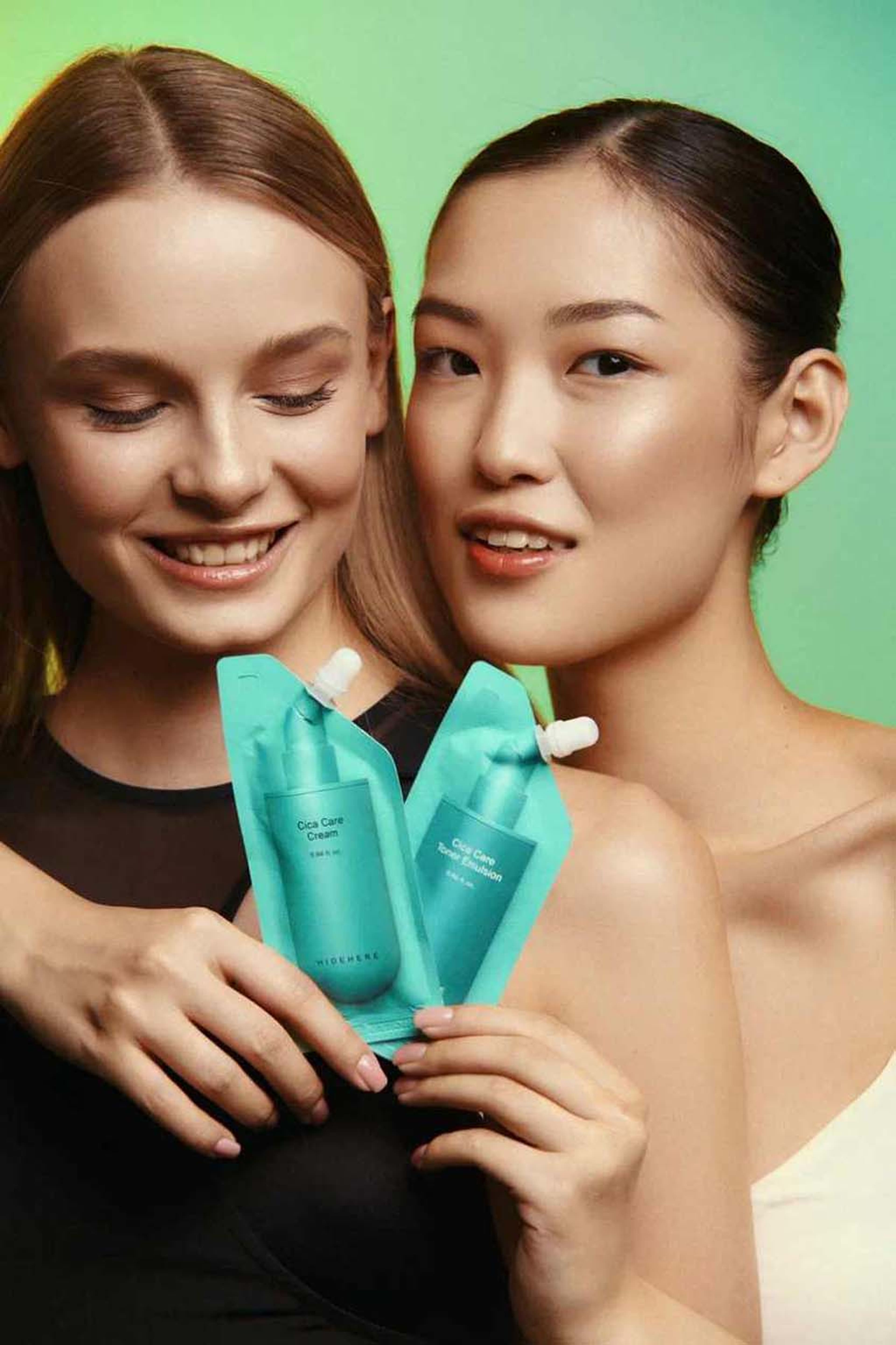 Cica Care Toner Emulsion, från HIDEHERE. Klicka för att öppna bilden i stort format