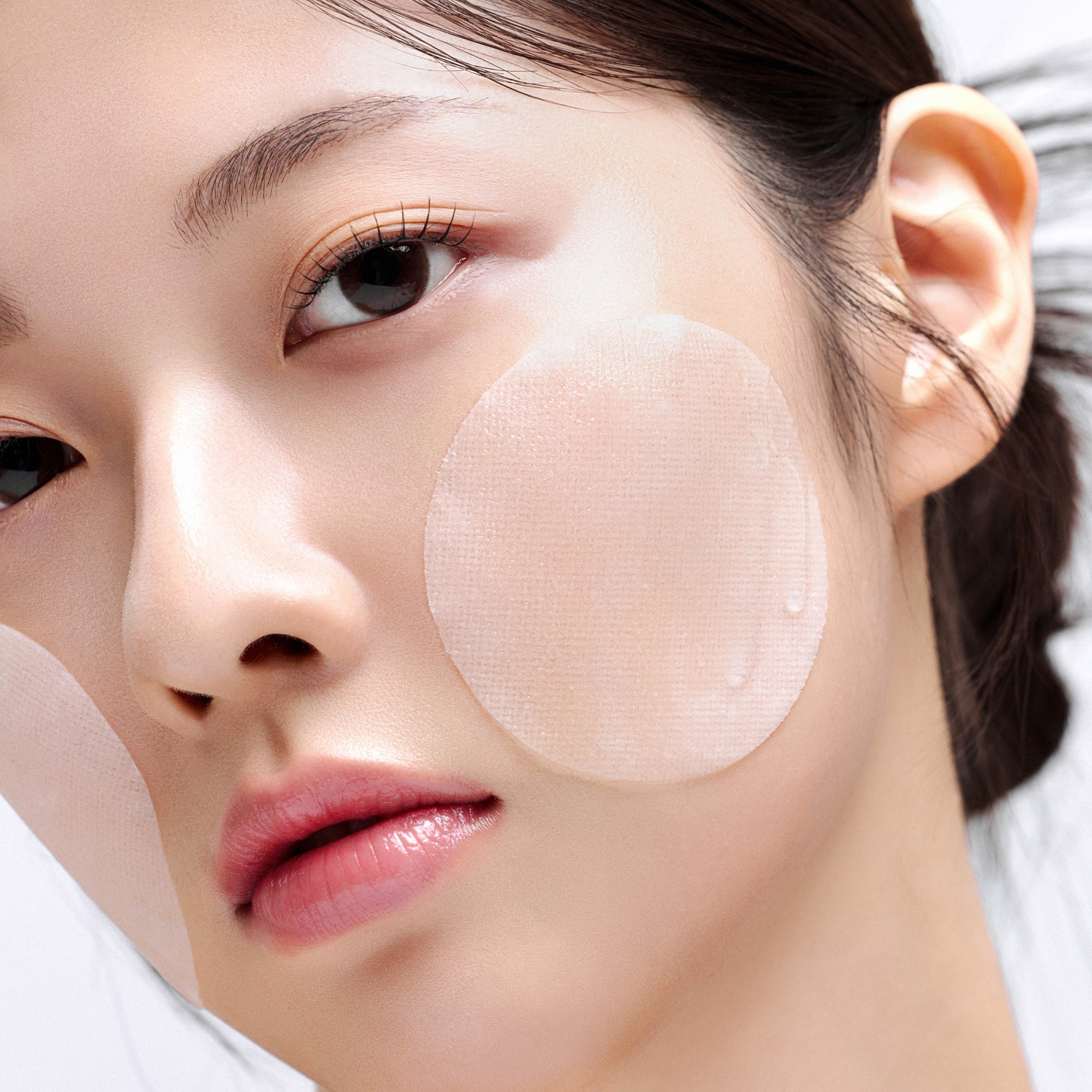 Brightening Skin Prep Essence Pad 70 pads, från House of Hur.