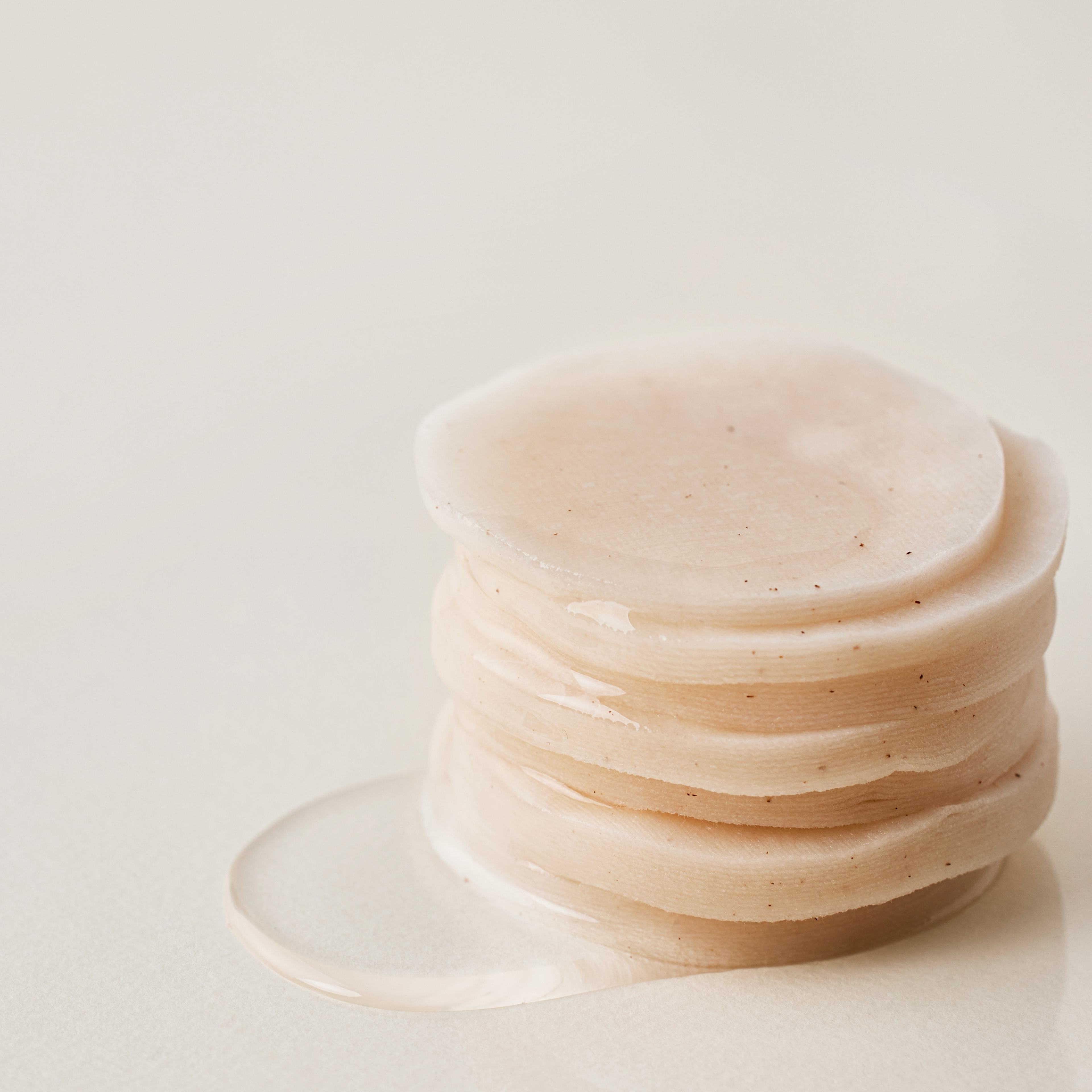 Brightening Skin Prep Essence Pad 70 pads, från House of Hur.