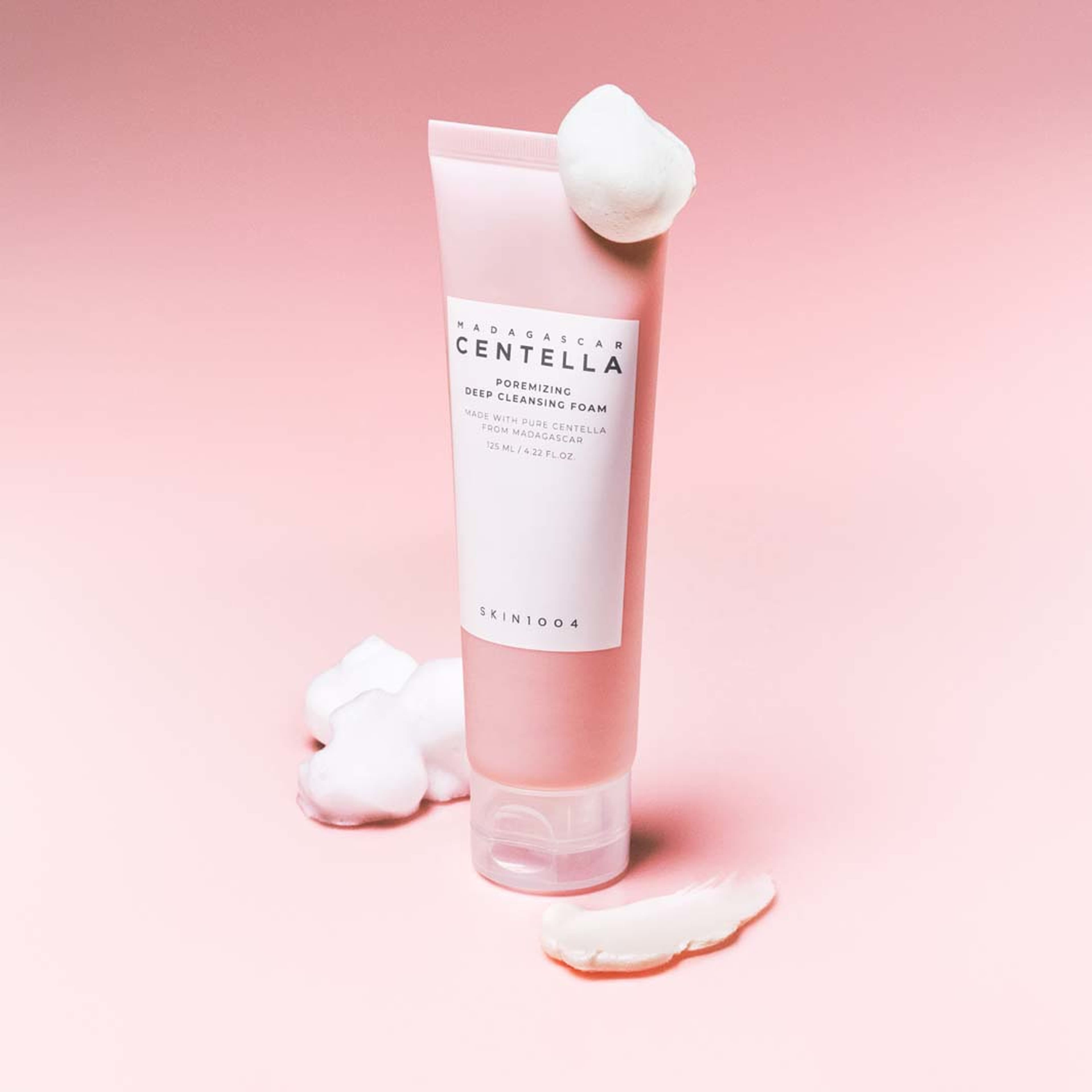 Madagascar Centella Poremizing Deep Cleansing Foam, från SKIN1004. Klicka för att öppna bilden i stort format