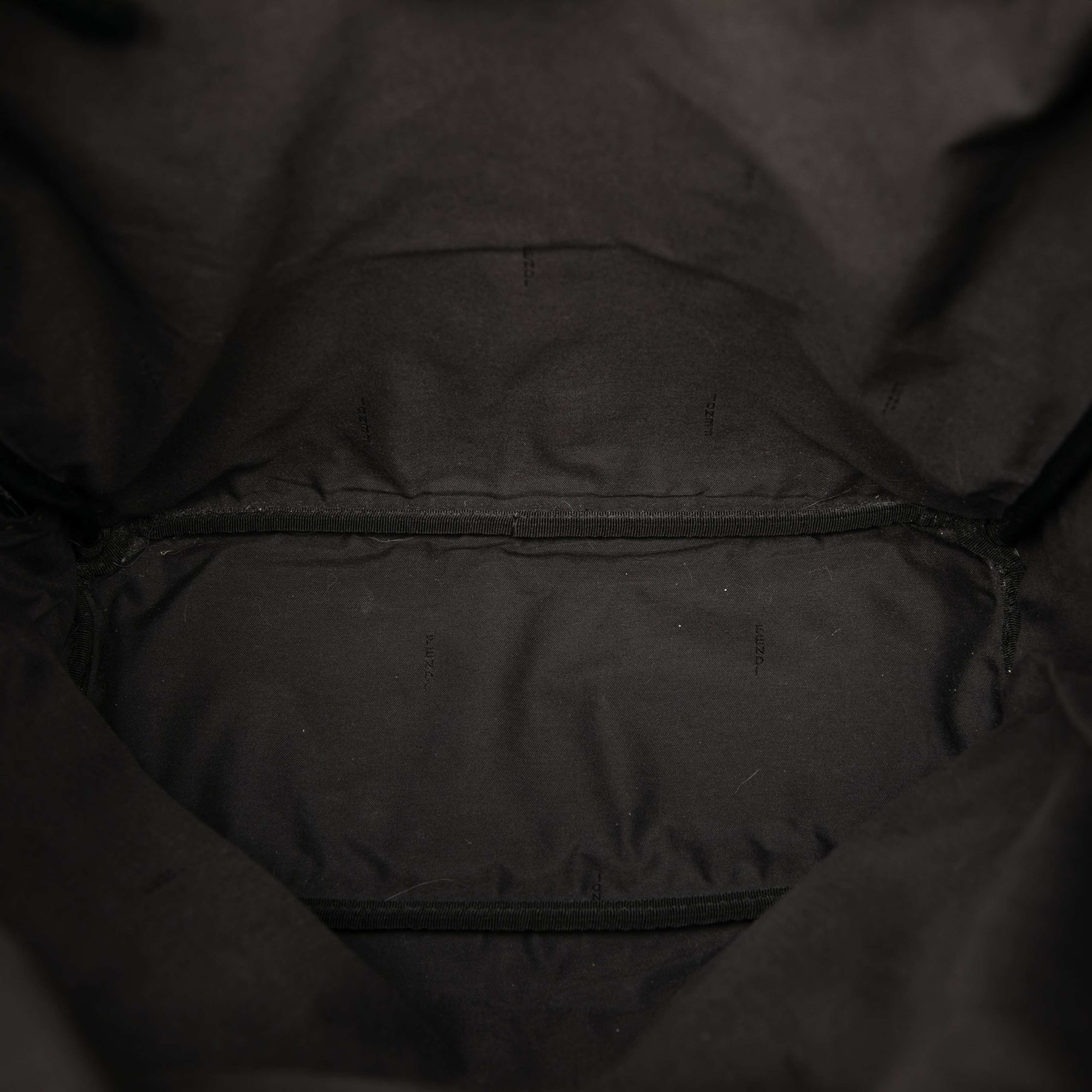 Fendi Large Zucca Canvas Strike Backpack, från Luxclusif, i färgen brown. Klicka för att öppna bilden i stort format
