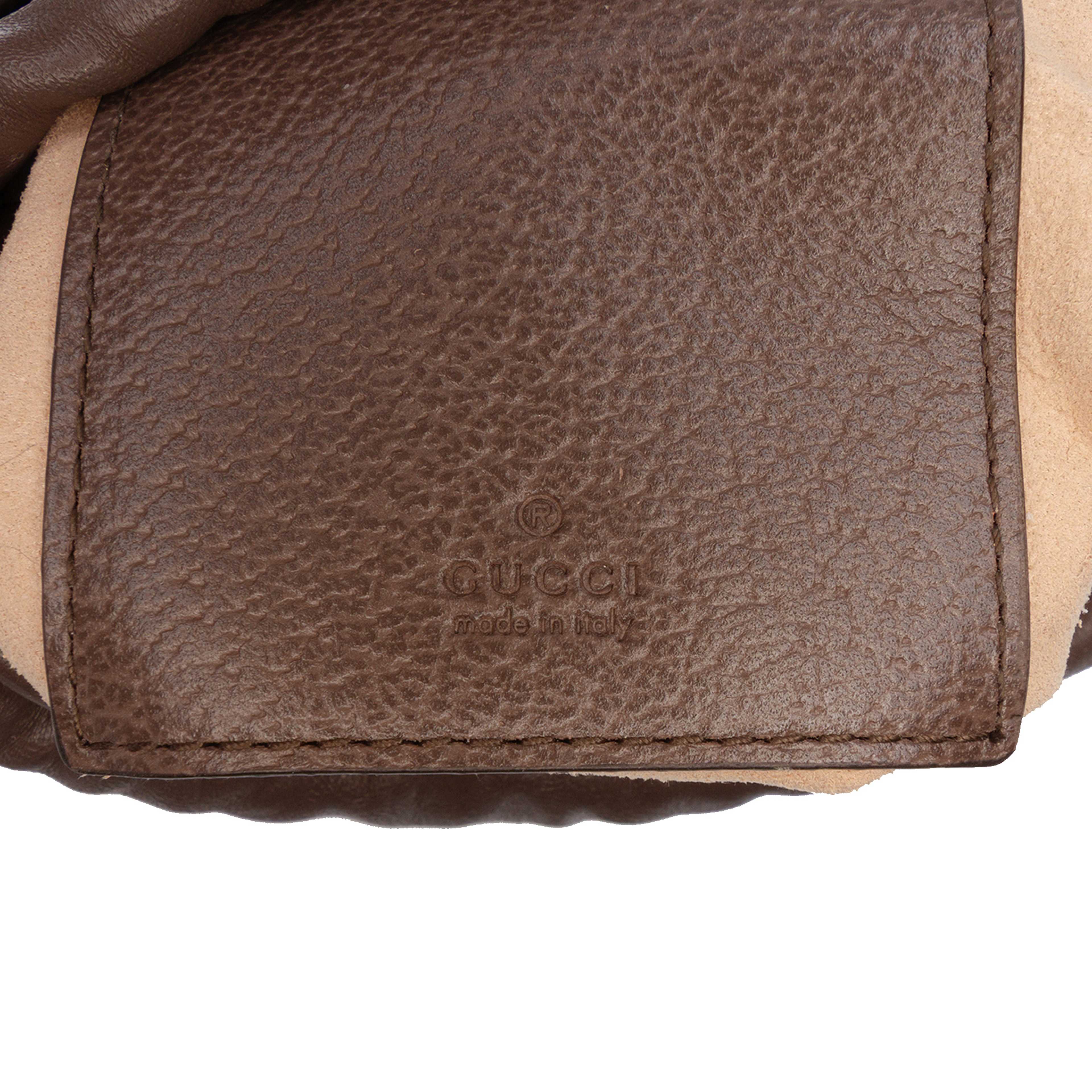 Gucci Mini Gg Supreme Ophidia Bucket Bag, från Luxclusif, i färgen beige. Klicka för att öppna bilden i stort format