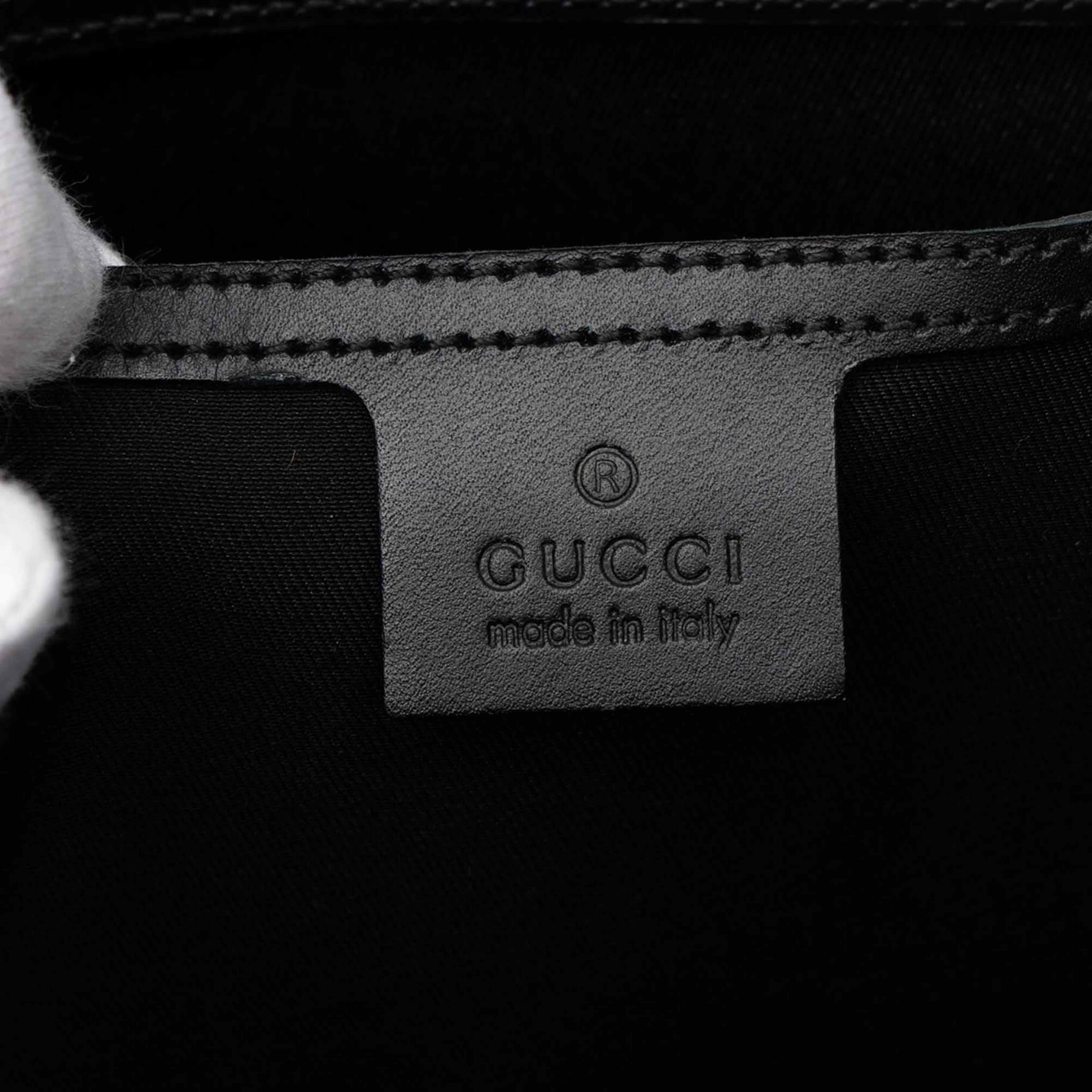 Gucci Gg Supreme Web Crossbody, från Luxclusif, i färgen grå. Klicka för att öppna bilden i stort format