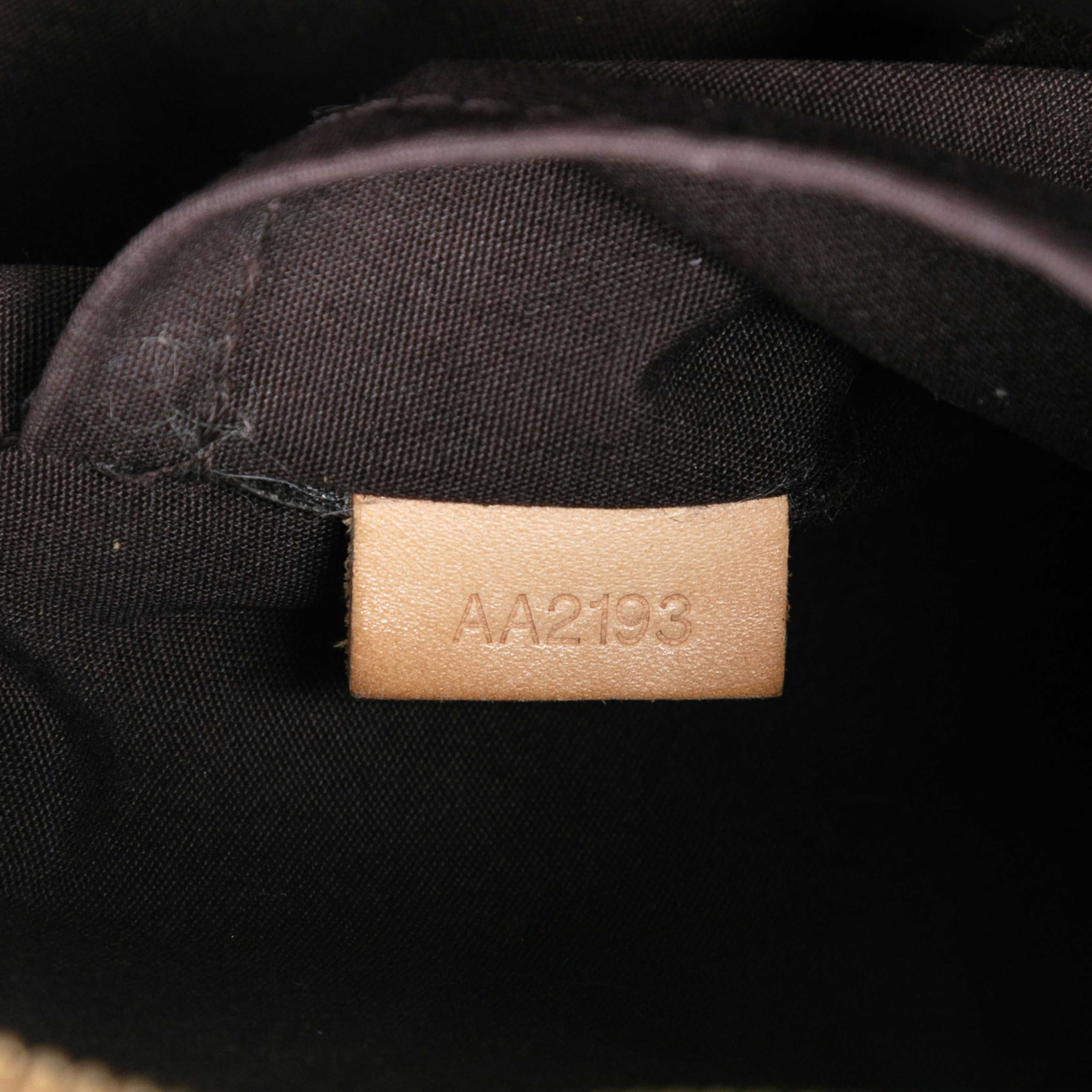 Louis Vuitton Monogram Vernis Montana, från Luxclusif, i färgen purple. Klicka för att öppna bilden i stort format