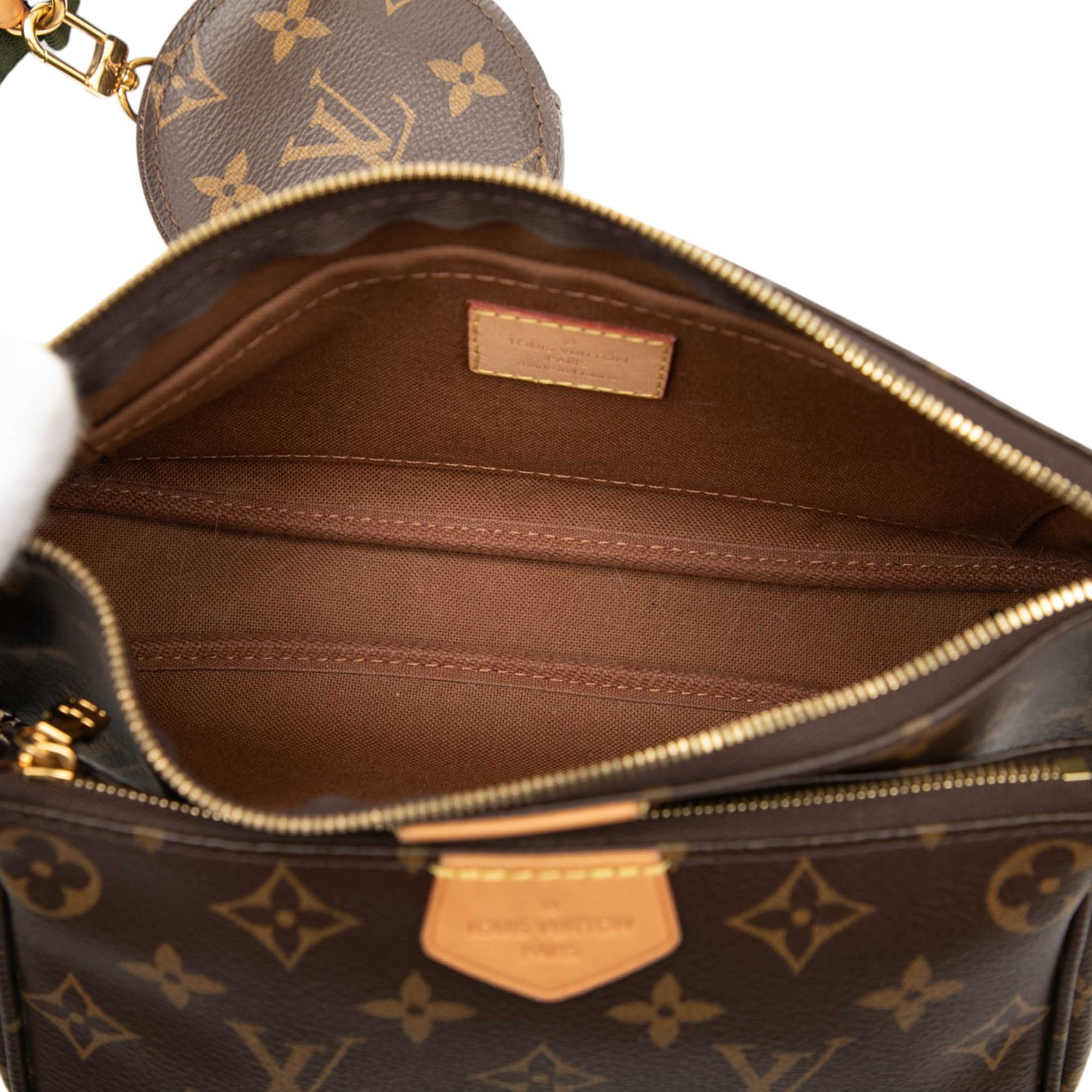 Louis Vuitton Monogram Multi Pochette Accessoires, från Luxclusif, i färgen brown. Klicka för att öppna bilden i stort format