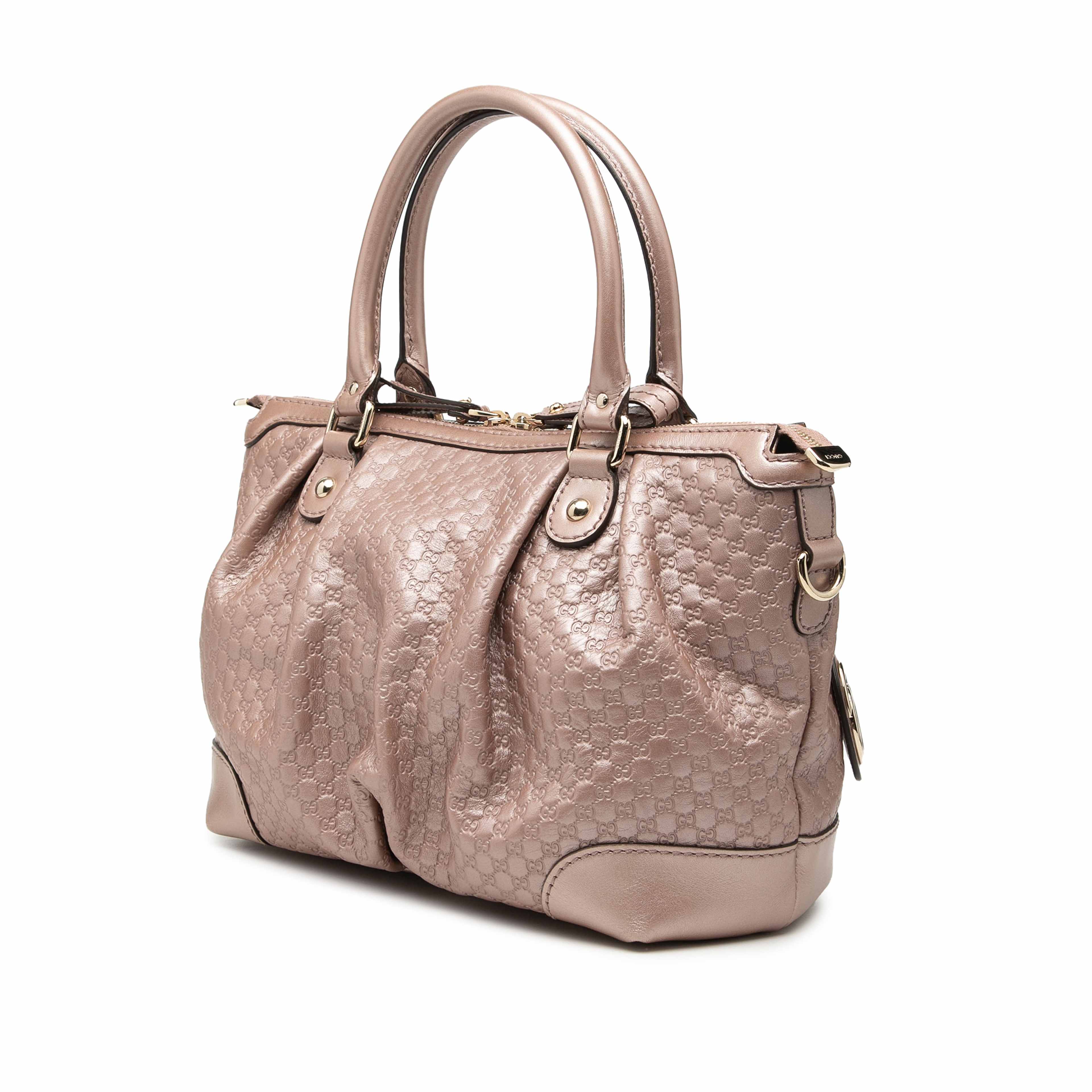 Gucci Metallic Microguccissima Sukey Satchel, från Luxclusif, i färgen light pink. Klicka för att öppna bilden i stort format