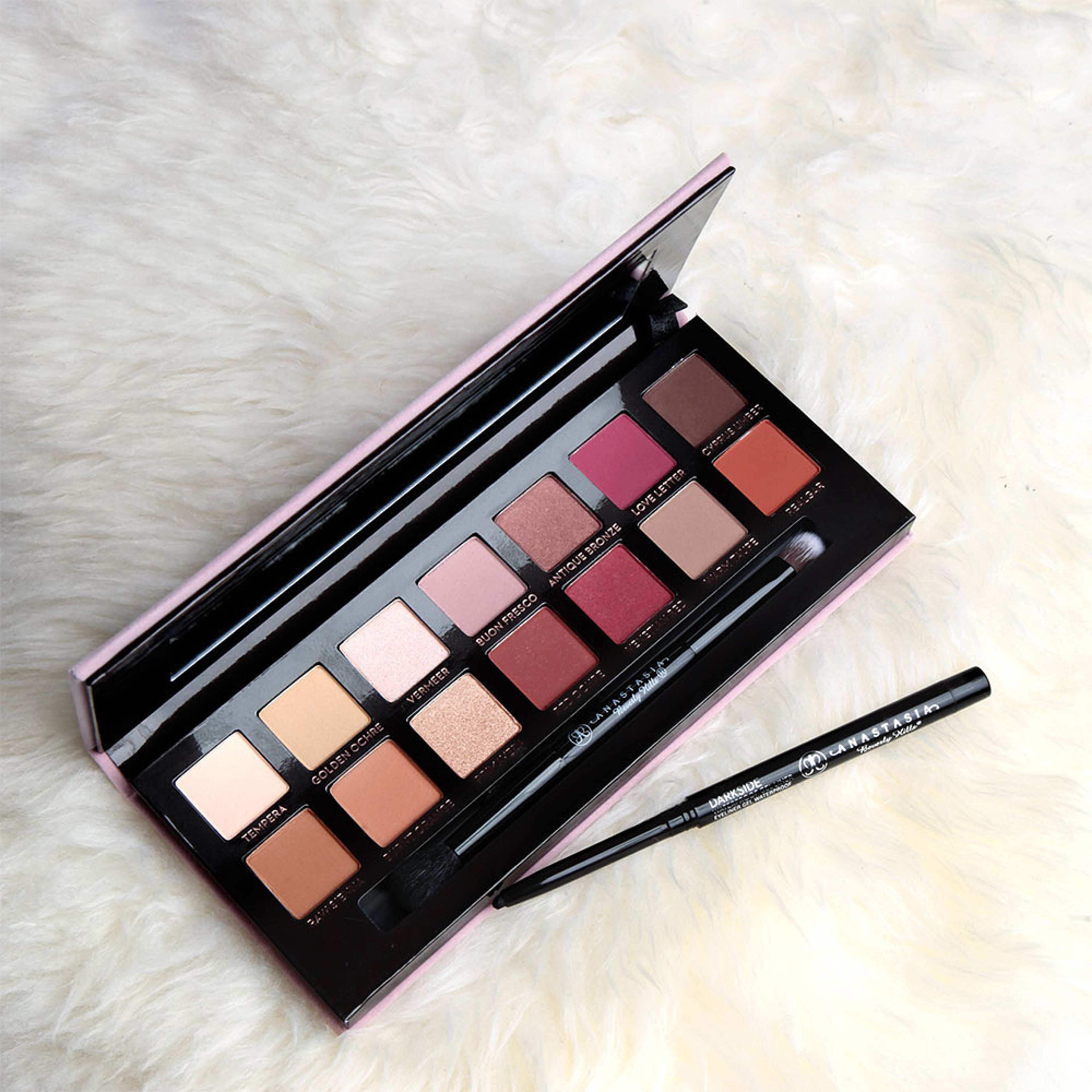 Modern Renaissance Eyeshadow palette