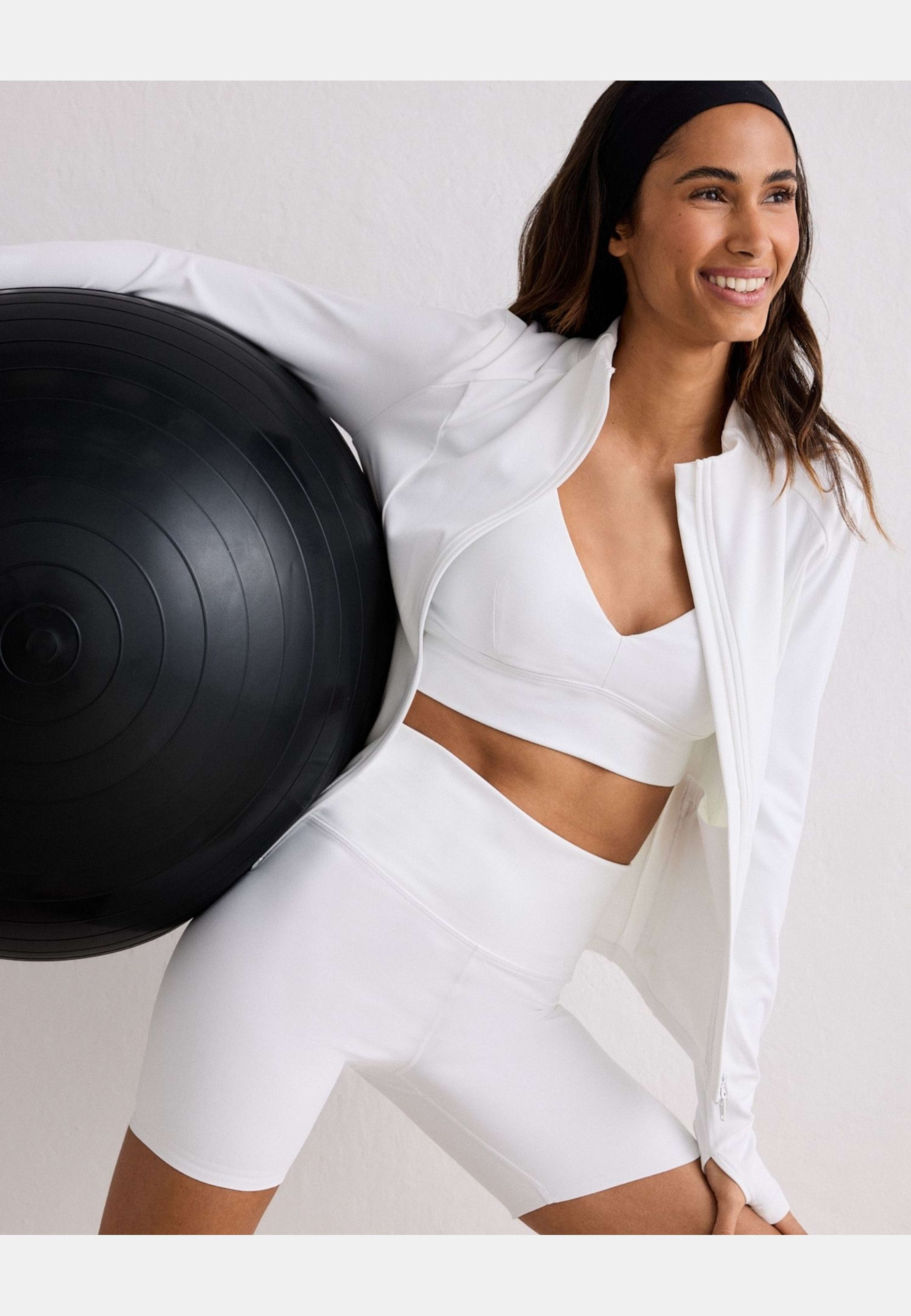 Sense Midi Biker Shorts, från aim'n, i färgen white. Klicka för att öppna bilden i stort format