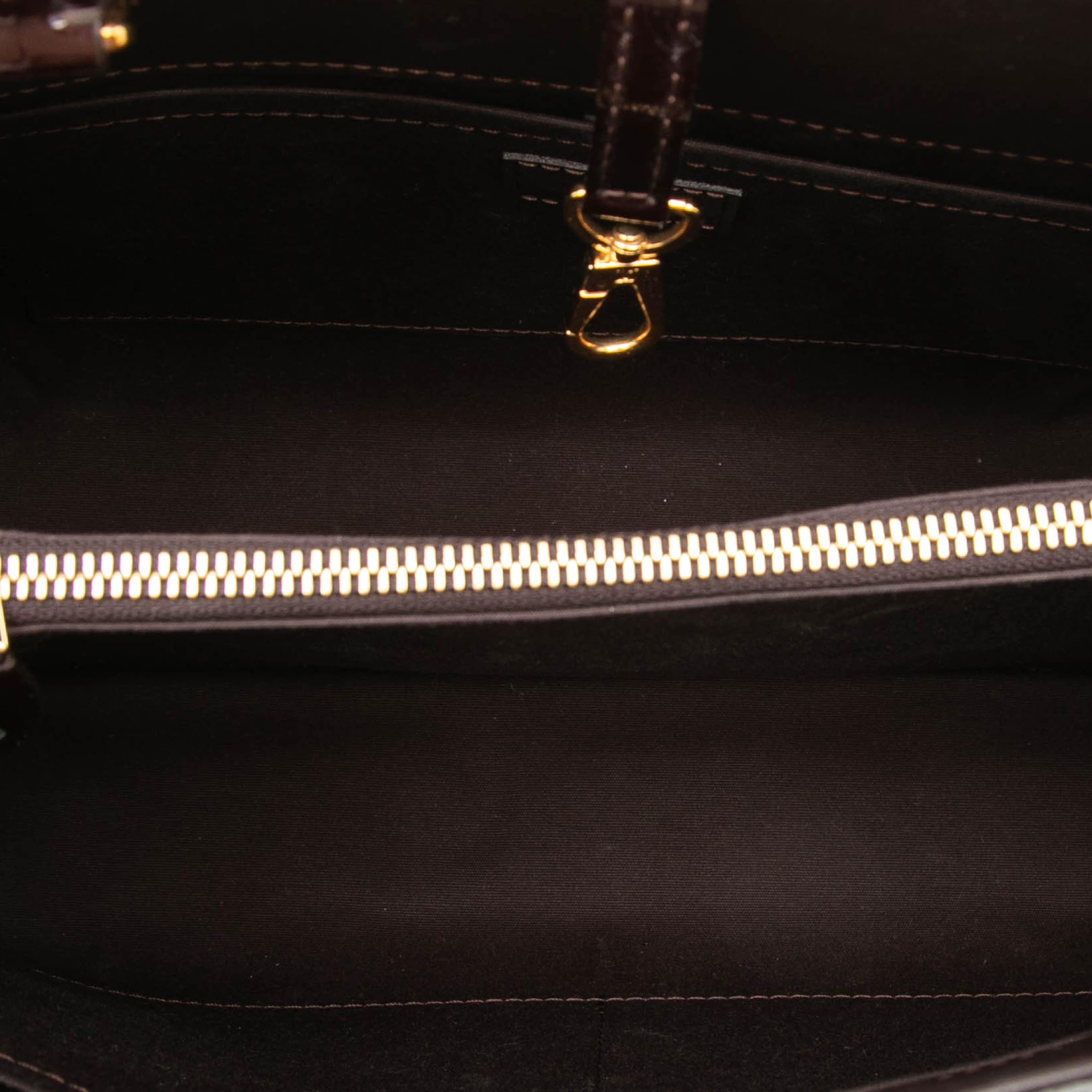 Louis Vuitton Monogram Vernis Montaigne Mm, från Luxclusif, i färgen purple. Klicka för att öppna bilden i stort format