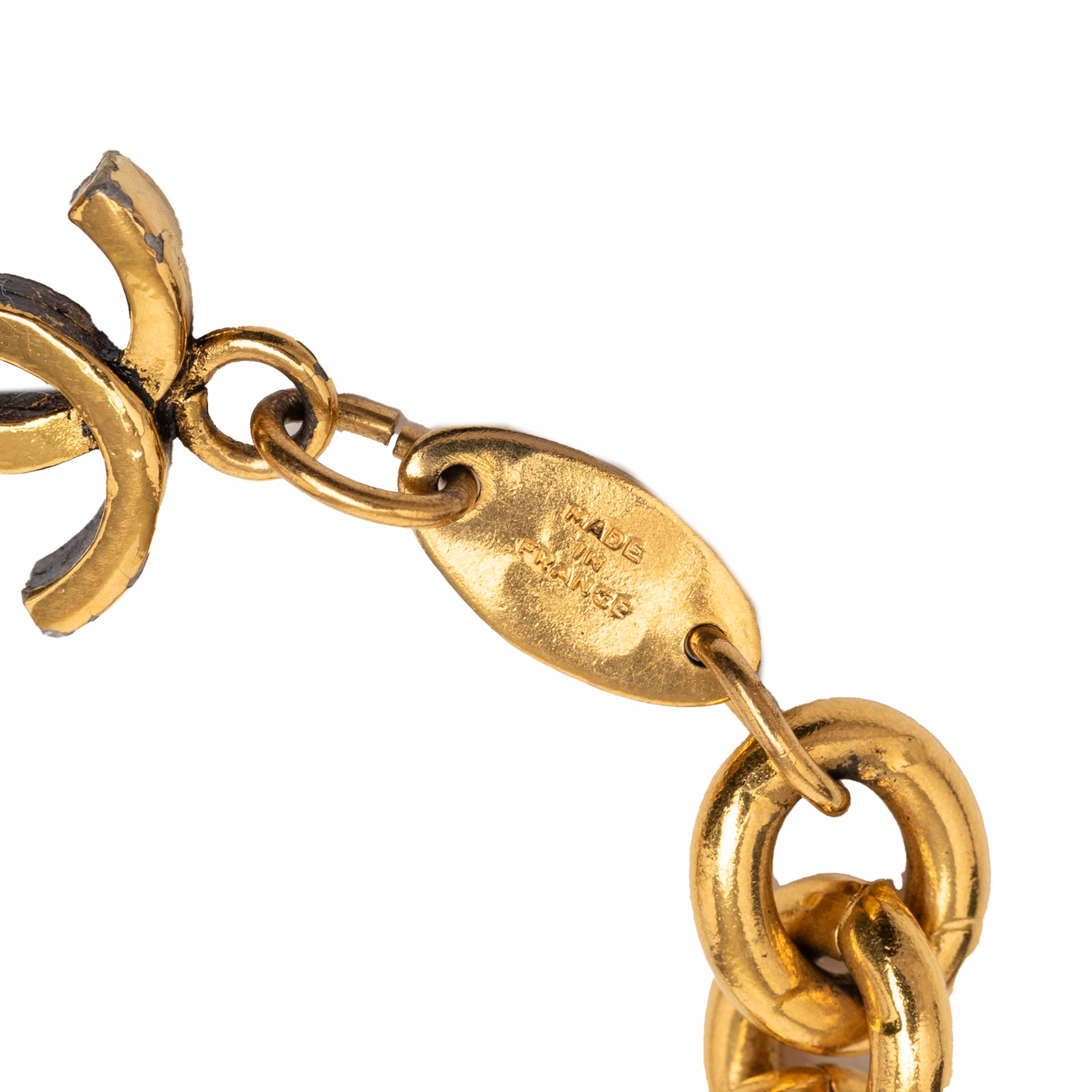 Chanel Gold Plated Triple Cc Chain Belt, från Luxclusif, i färgen gold. Klicka för att öppna bilden i stort format