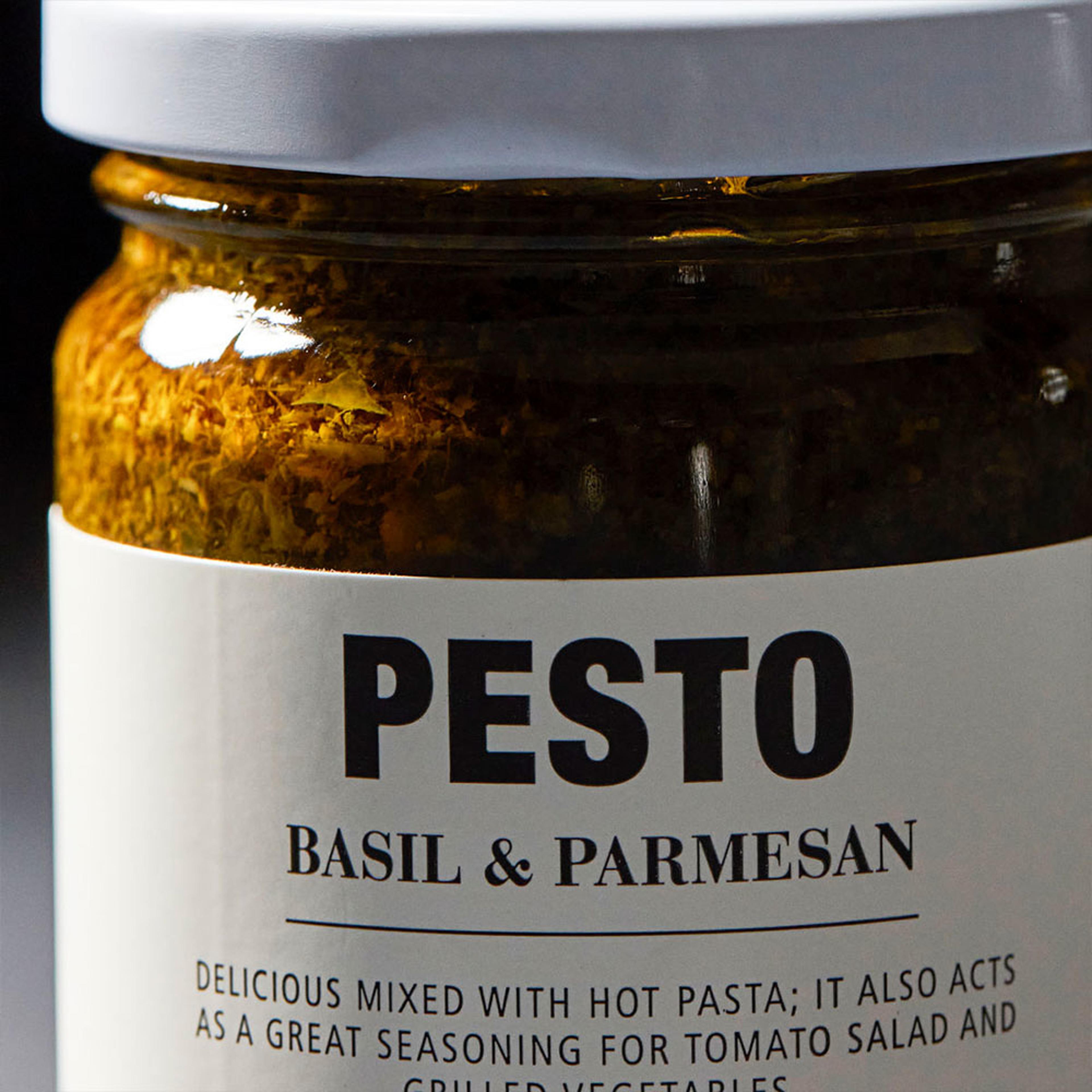 Pesto, Basil & Parmesan