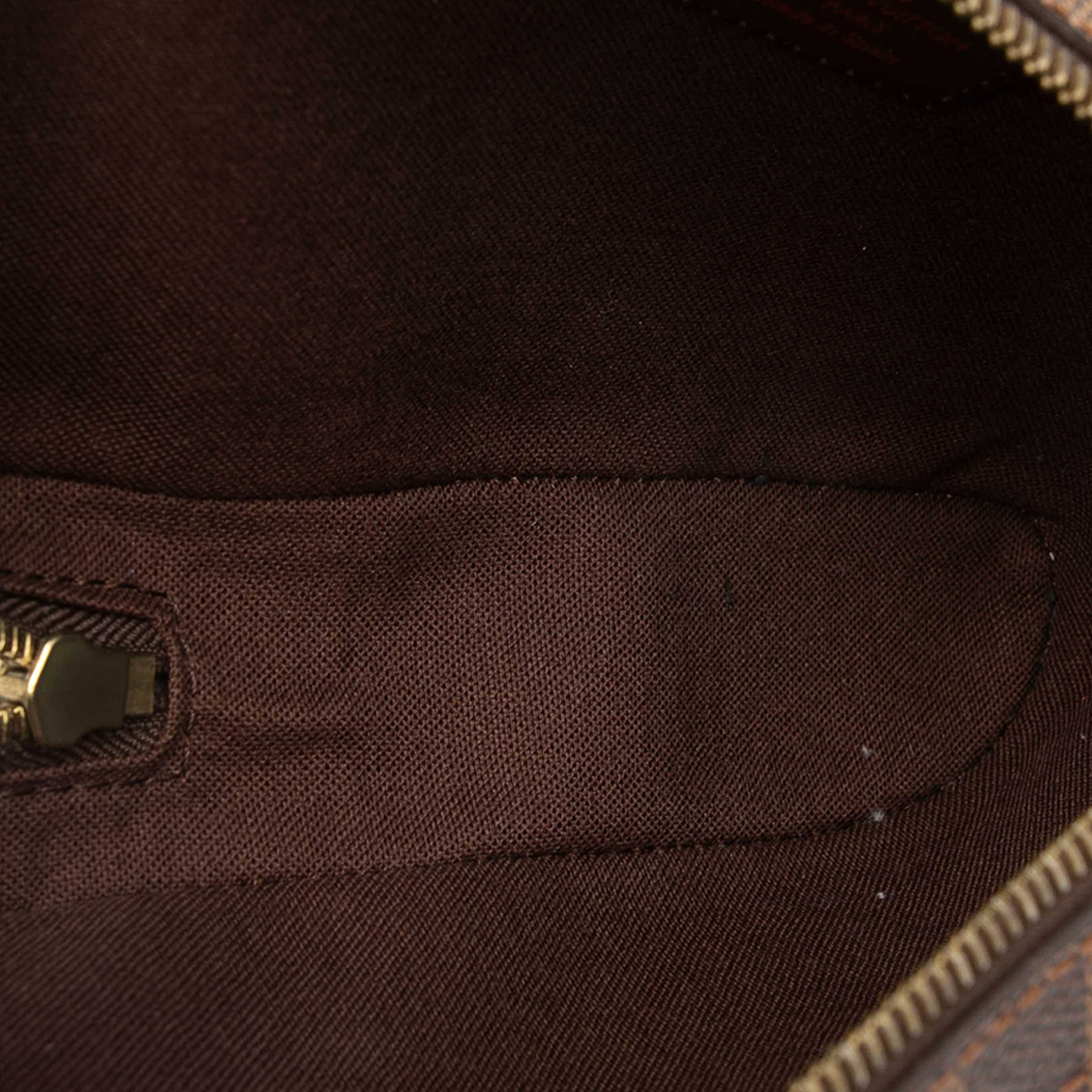 Louis Vuitton Damier Ebene Geronimos, från Luxclusif, i färgen brun. Klicka för att öppna bilden i stort format