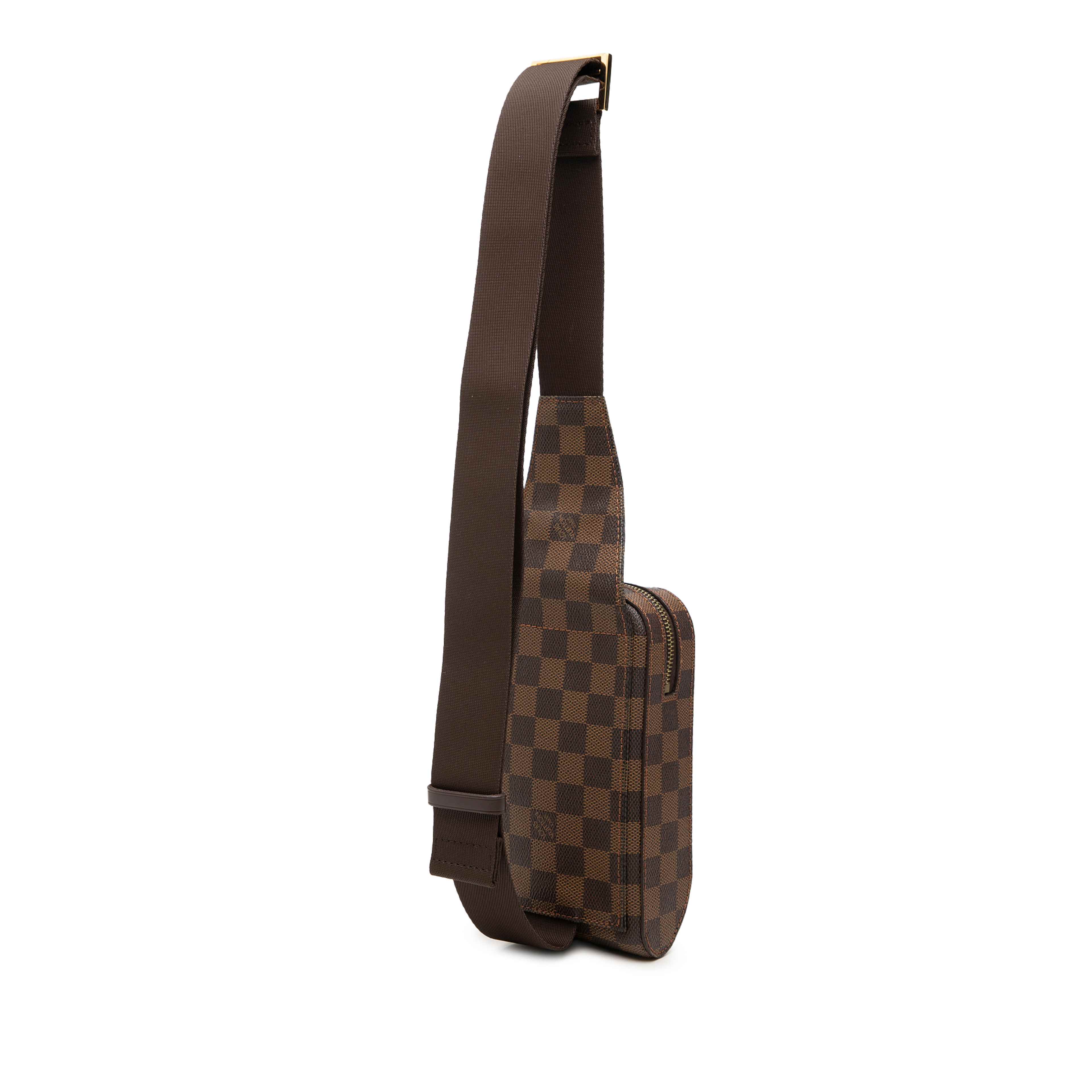 Louis Vuitton Damier Ebene Geronimos, från Luxclusif, i färgen brun. Klicka för att öppna bilden i stort format