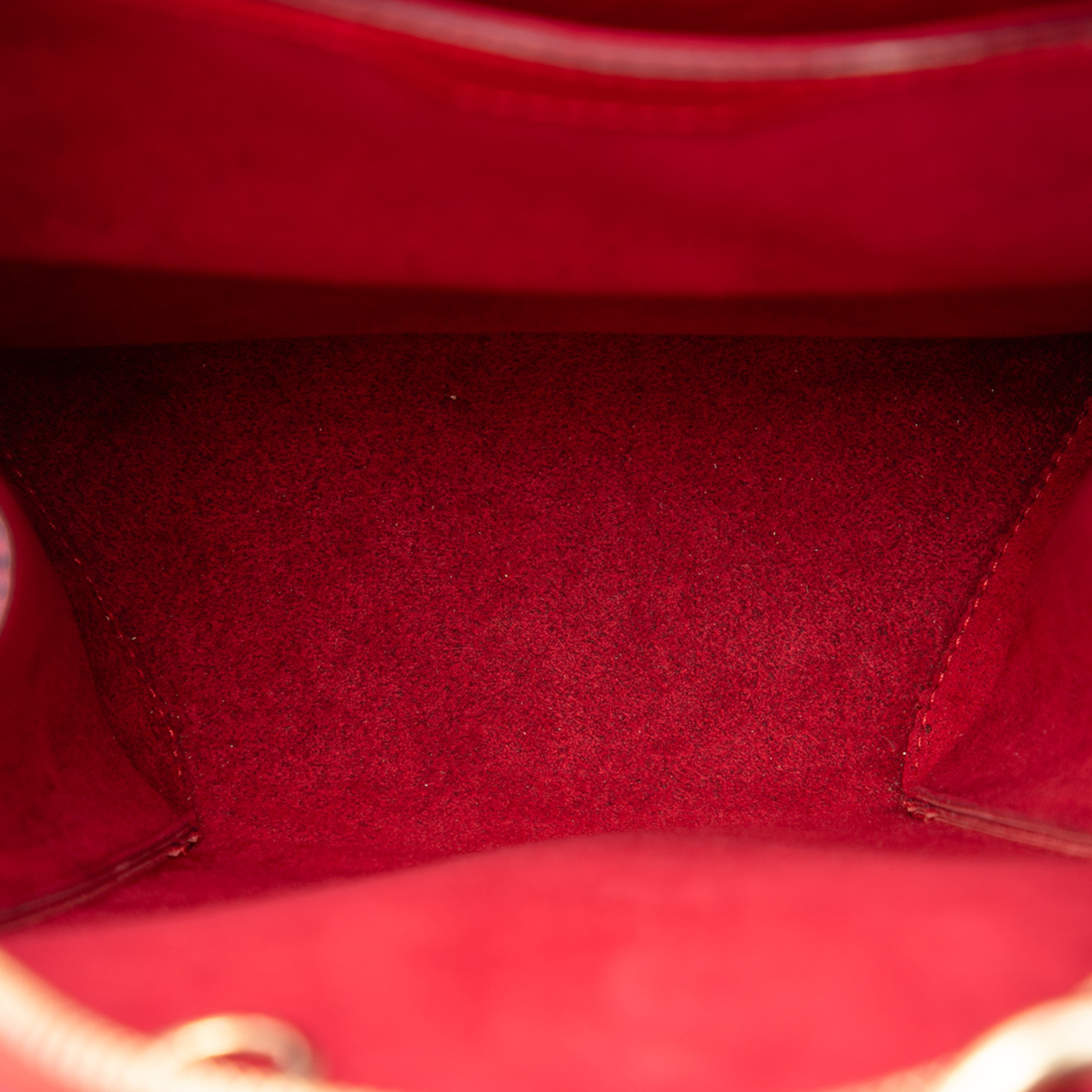 Louis Vuitton Epi Mabillon, från Luxclusif, i färgen röd. Klicka för att öppna bilden i stort format