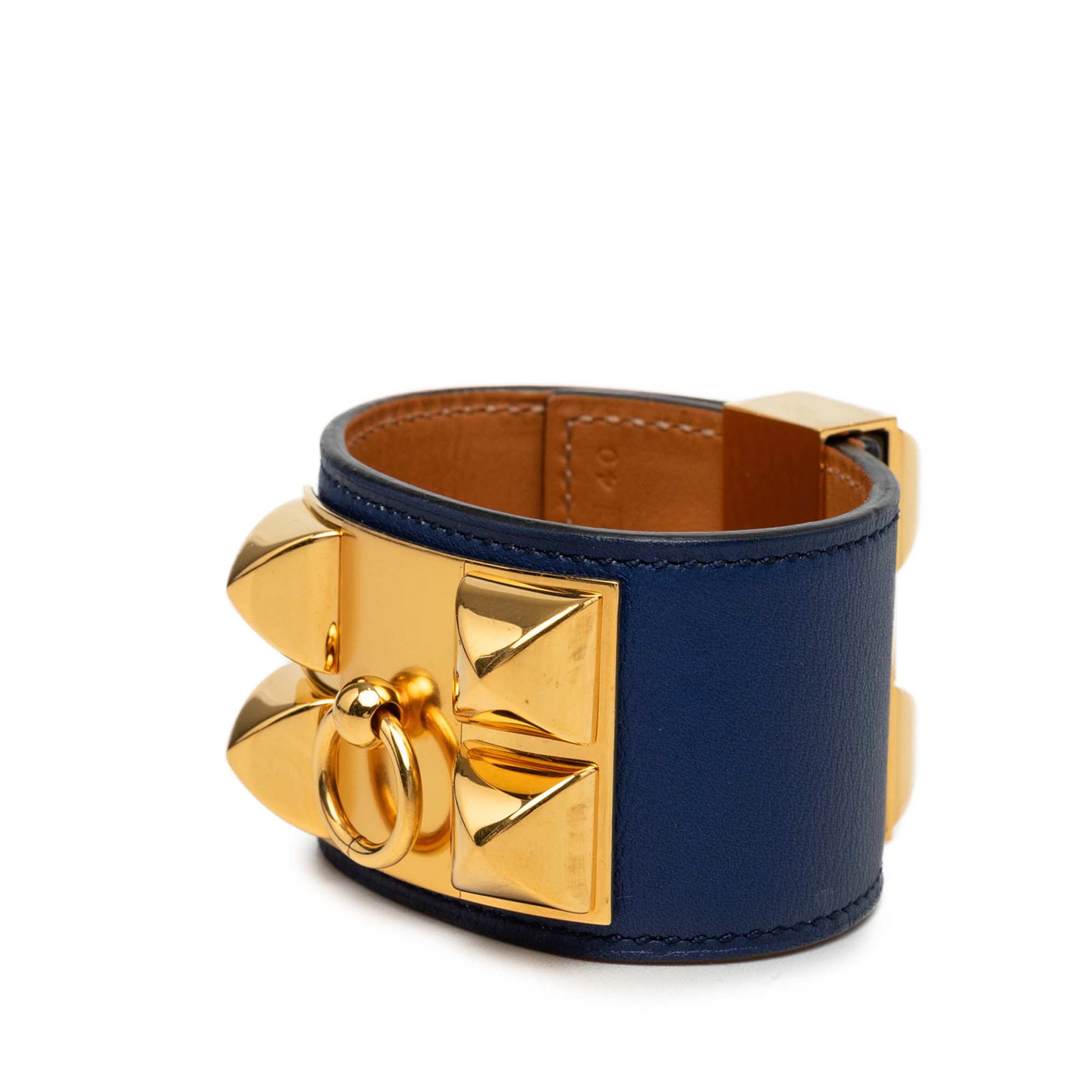 Hermès Swift And Gold Plated Collier De Chien Bracelet, från Luxclusif, i färgen blå. Klicka för att öppna bilden i stort format